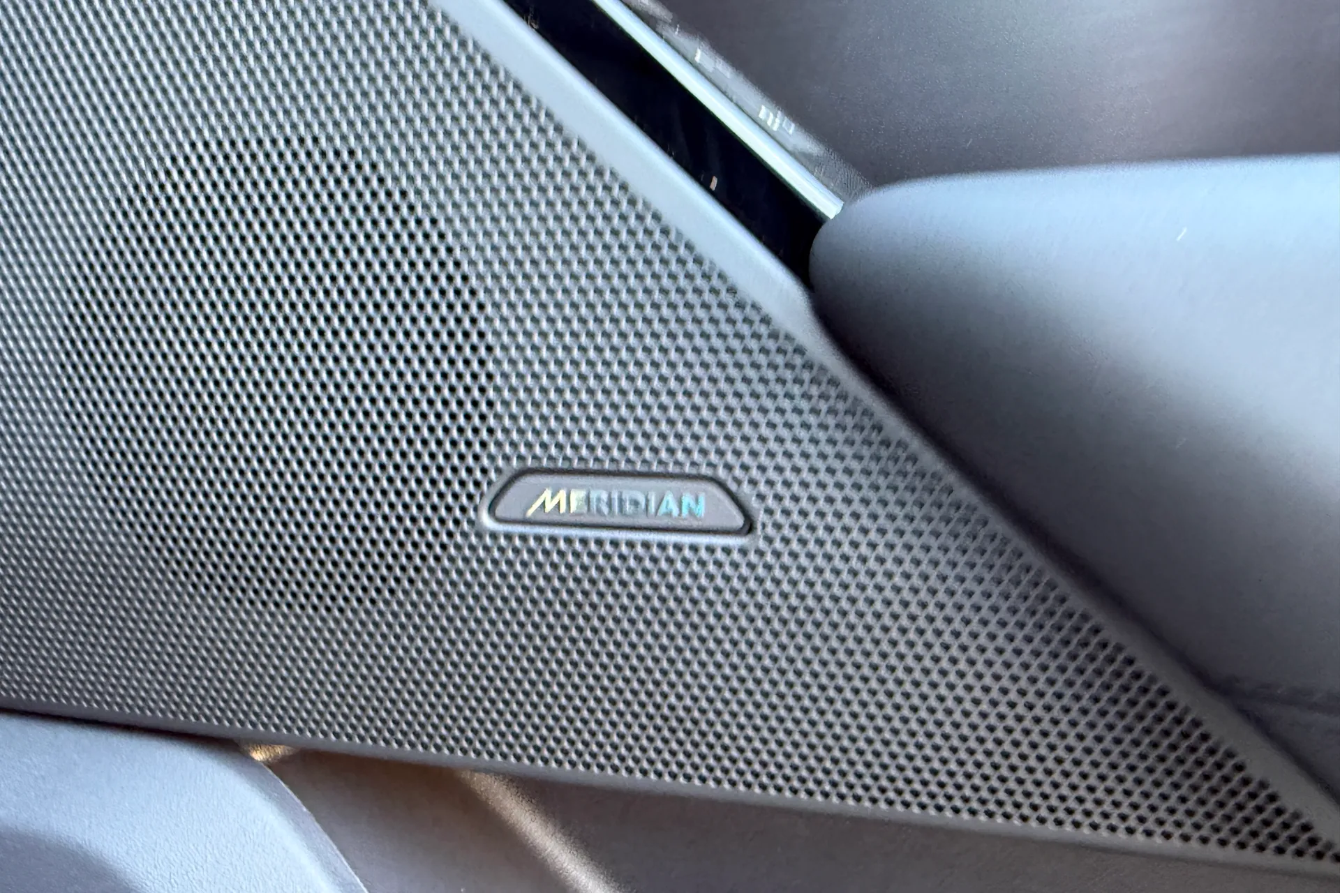 LAND ROVER RANGE ROVER VELAR thumbnail image number 20