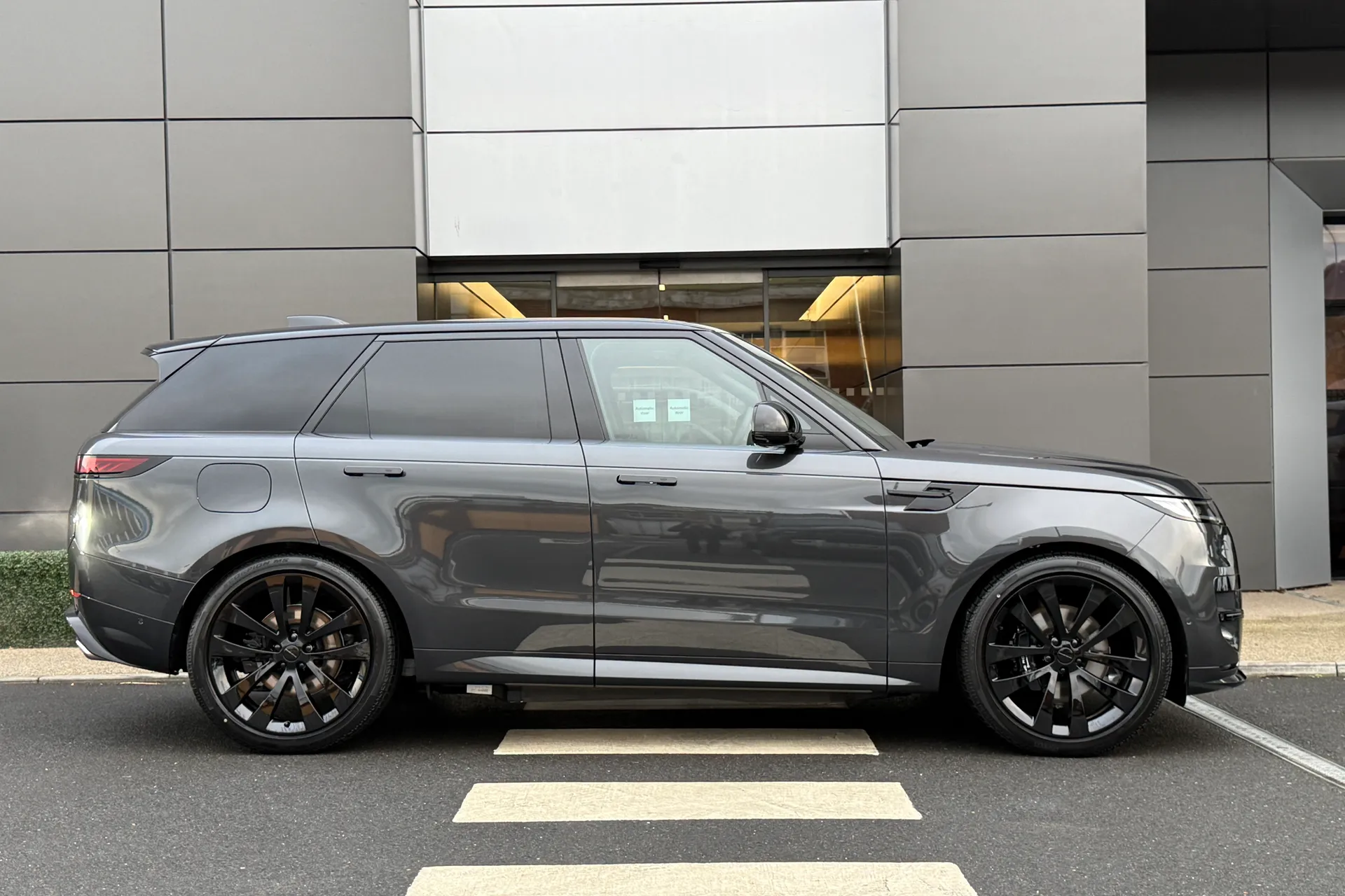 LAND ROVER RANGE ROVER SPORT thumbnail image number 2