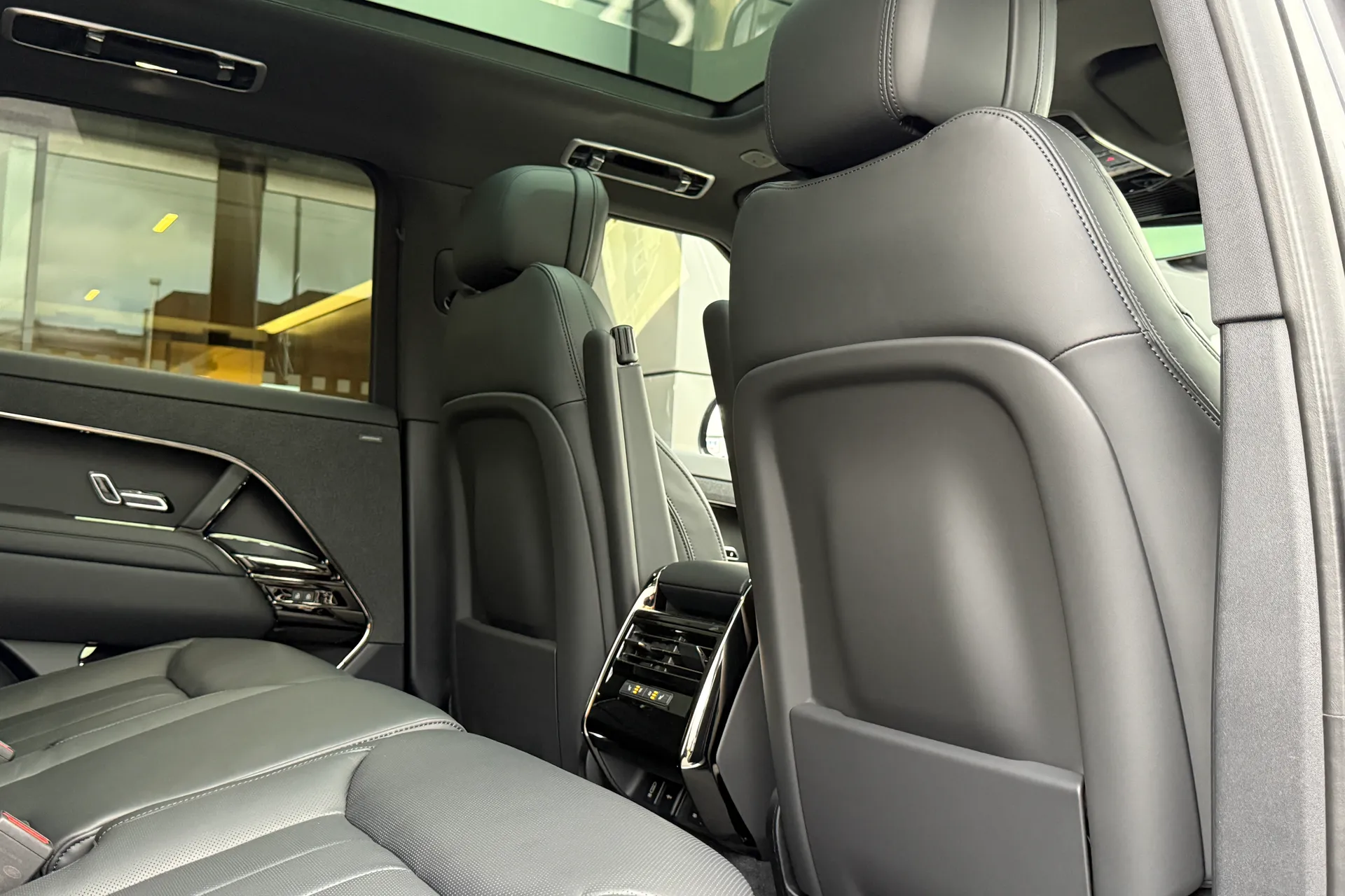 LAND ROVER RANGE ROVER SPORT thumbnail image number 36