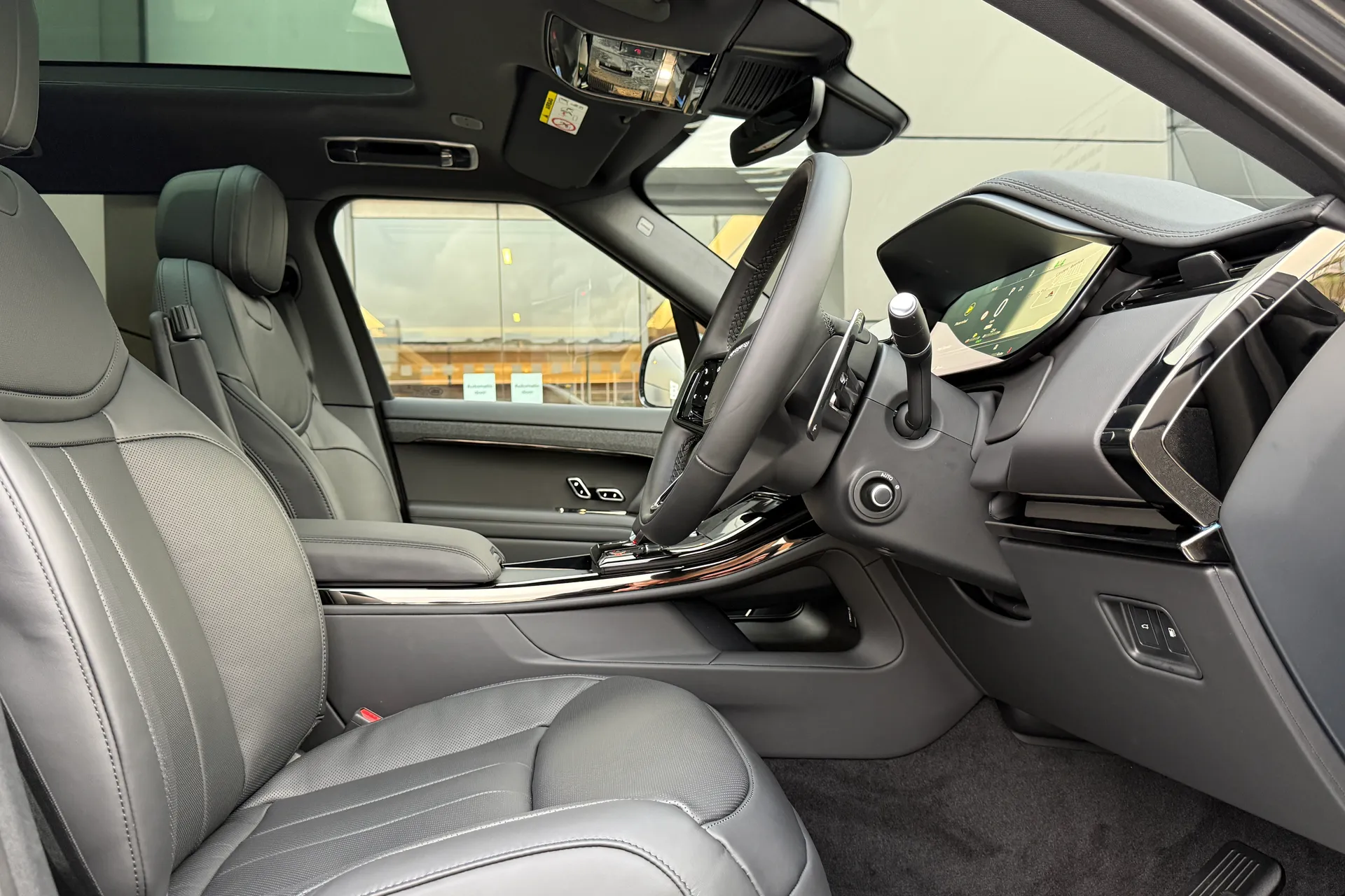 LAND ROVER RANGE ROVER SPORT thumbnail image number 16