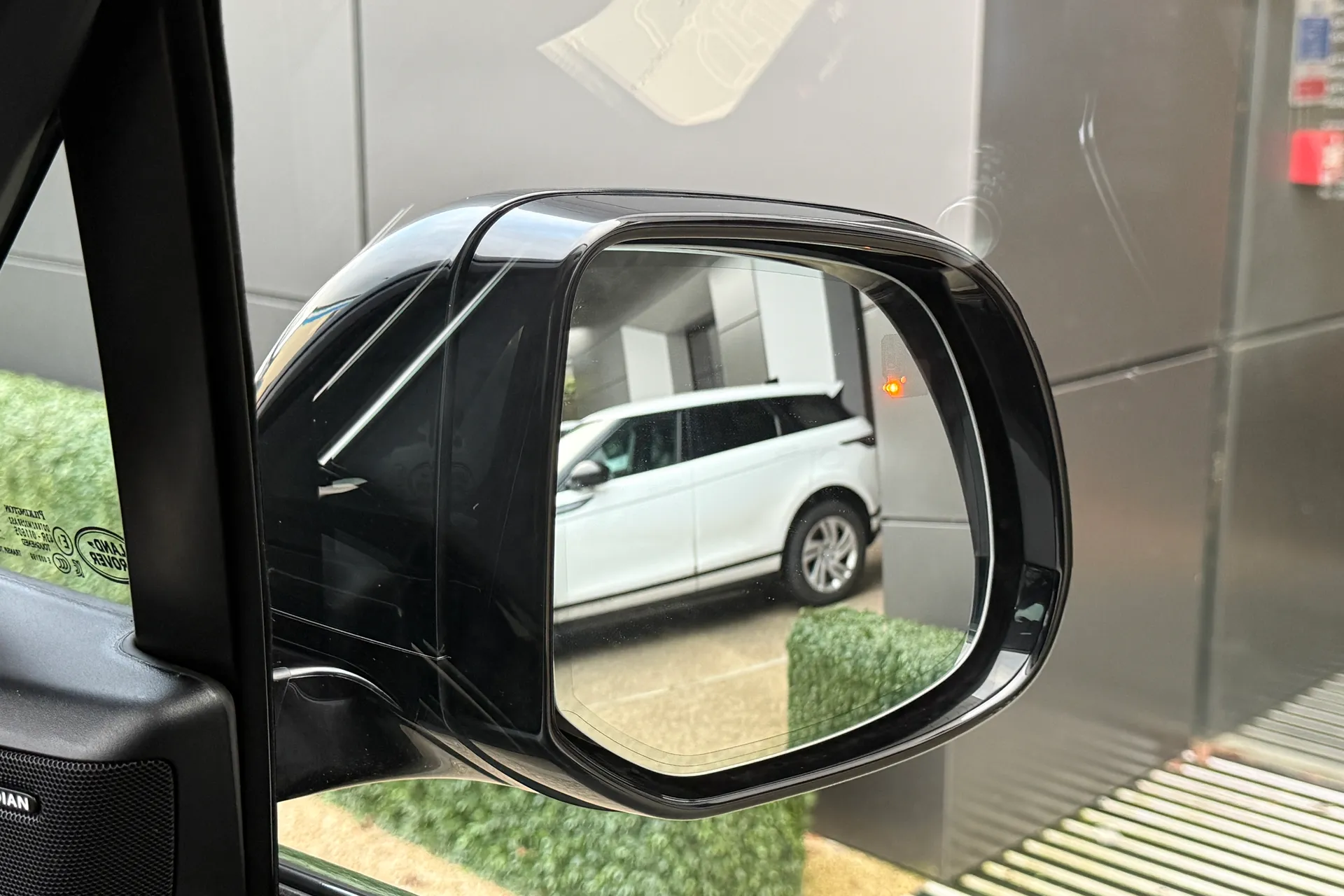 LAND ROVER RANGE ROVER SPORT thumbnail image number 12