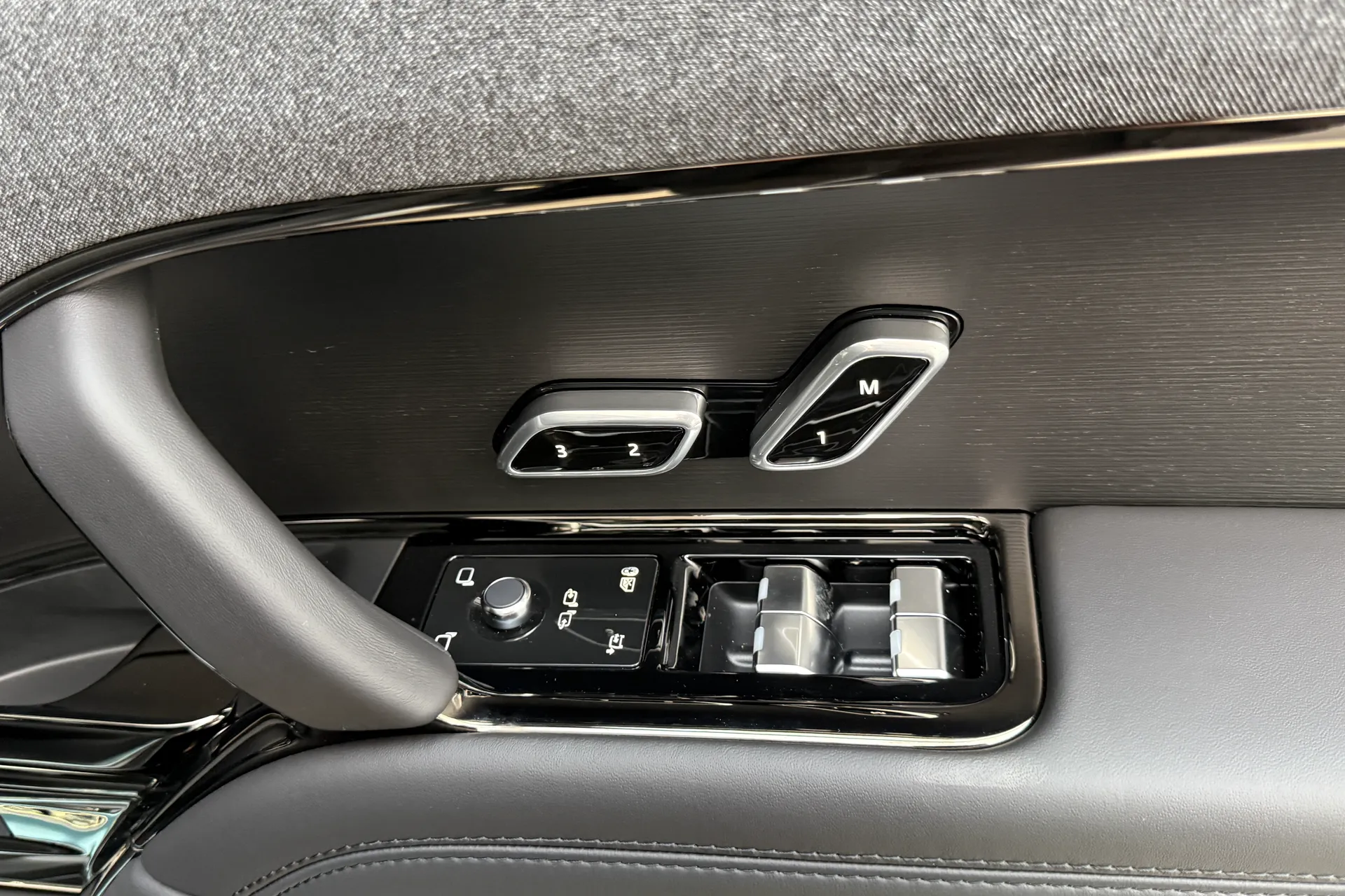 LAND ROVER RANGE ROVER SPORT thumbnail image number 19