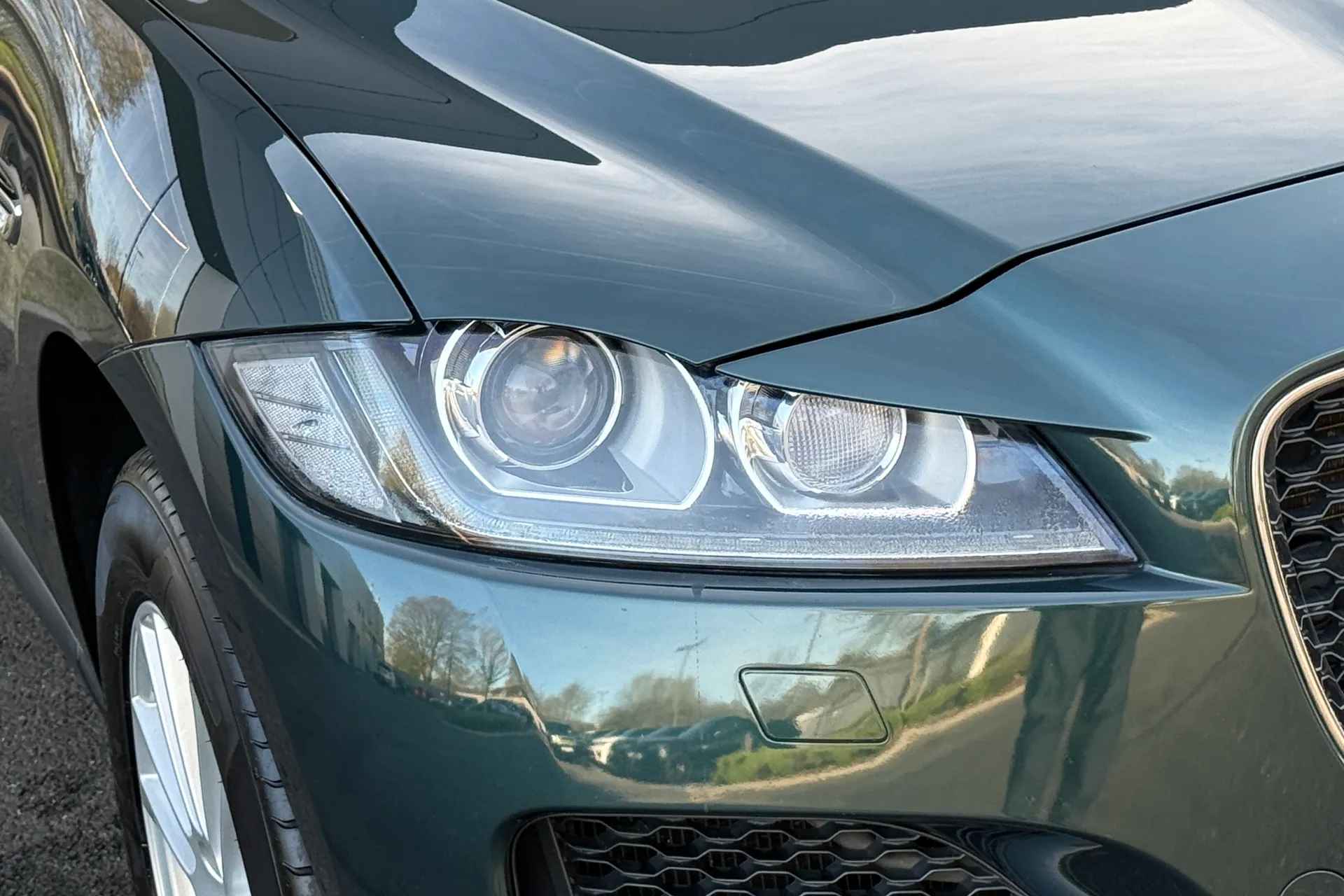 Jaguar F-PACE thumbnail image number 53