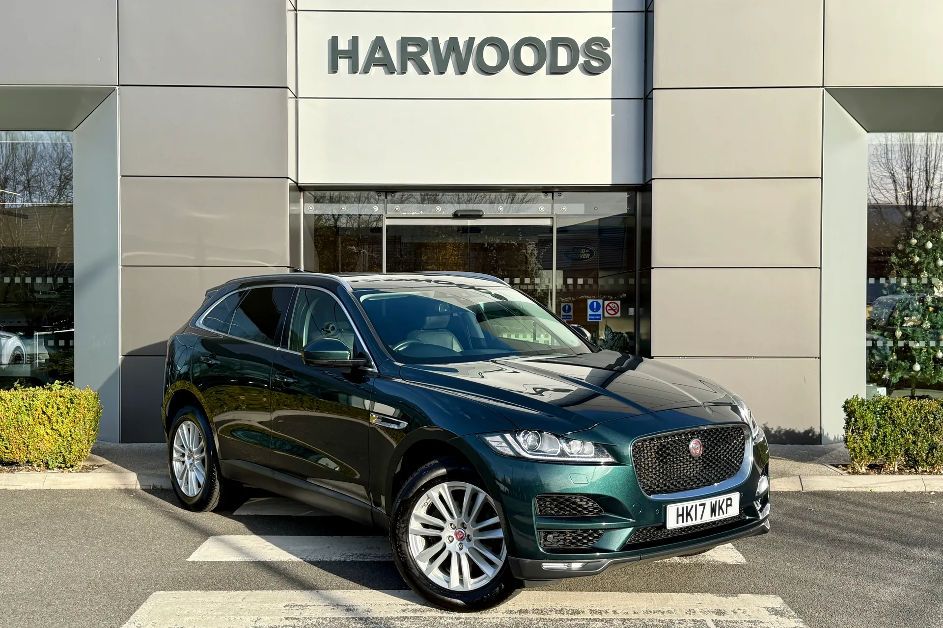 Jaguar F-PACE focused image