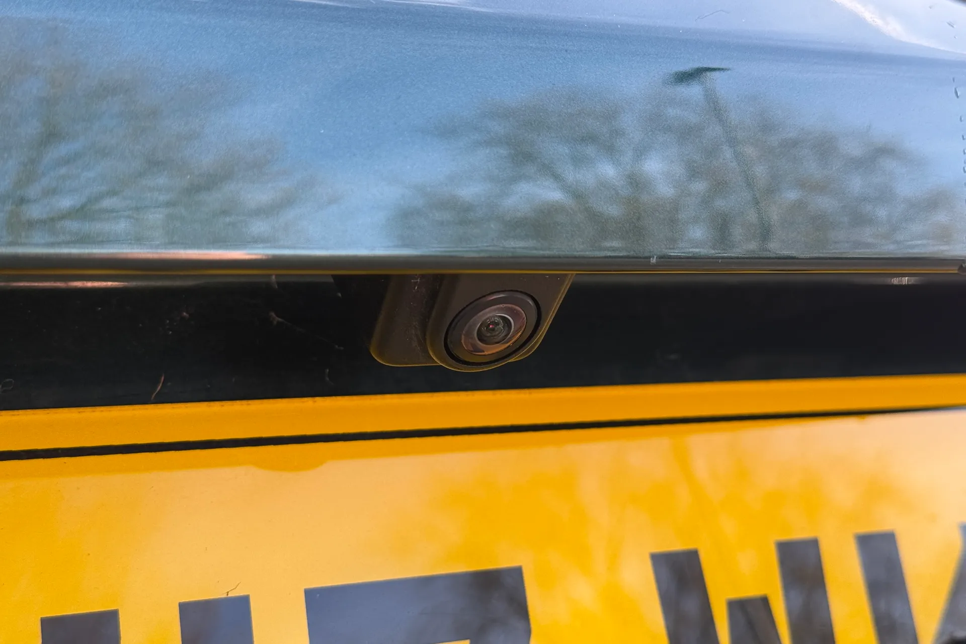 Jaguar F-PACE thumbnail image number 45