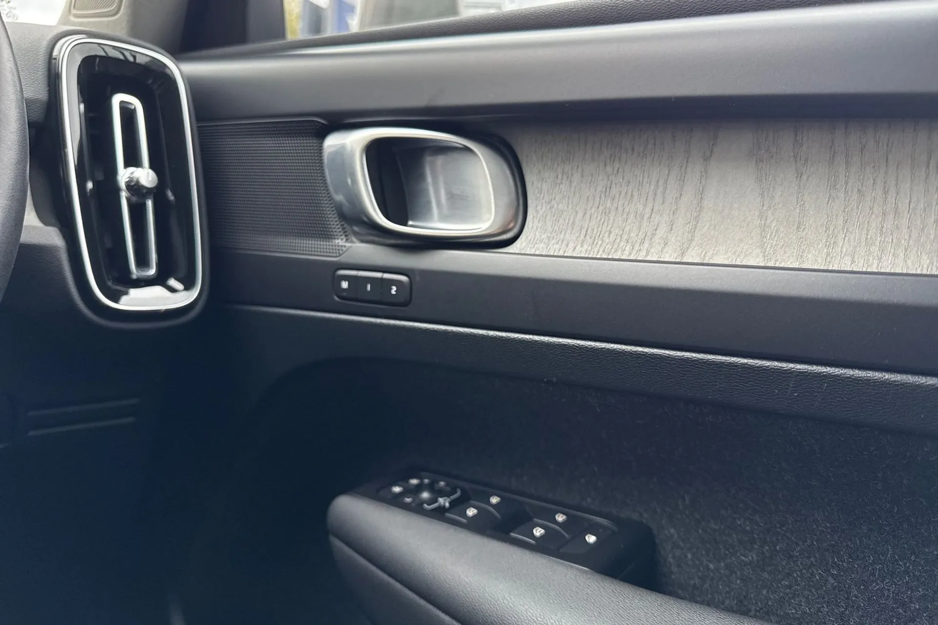 Volvo XC40 thumbnail image number 43