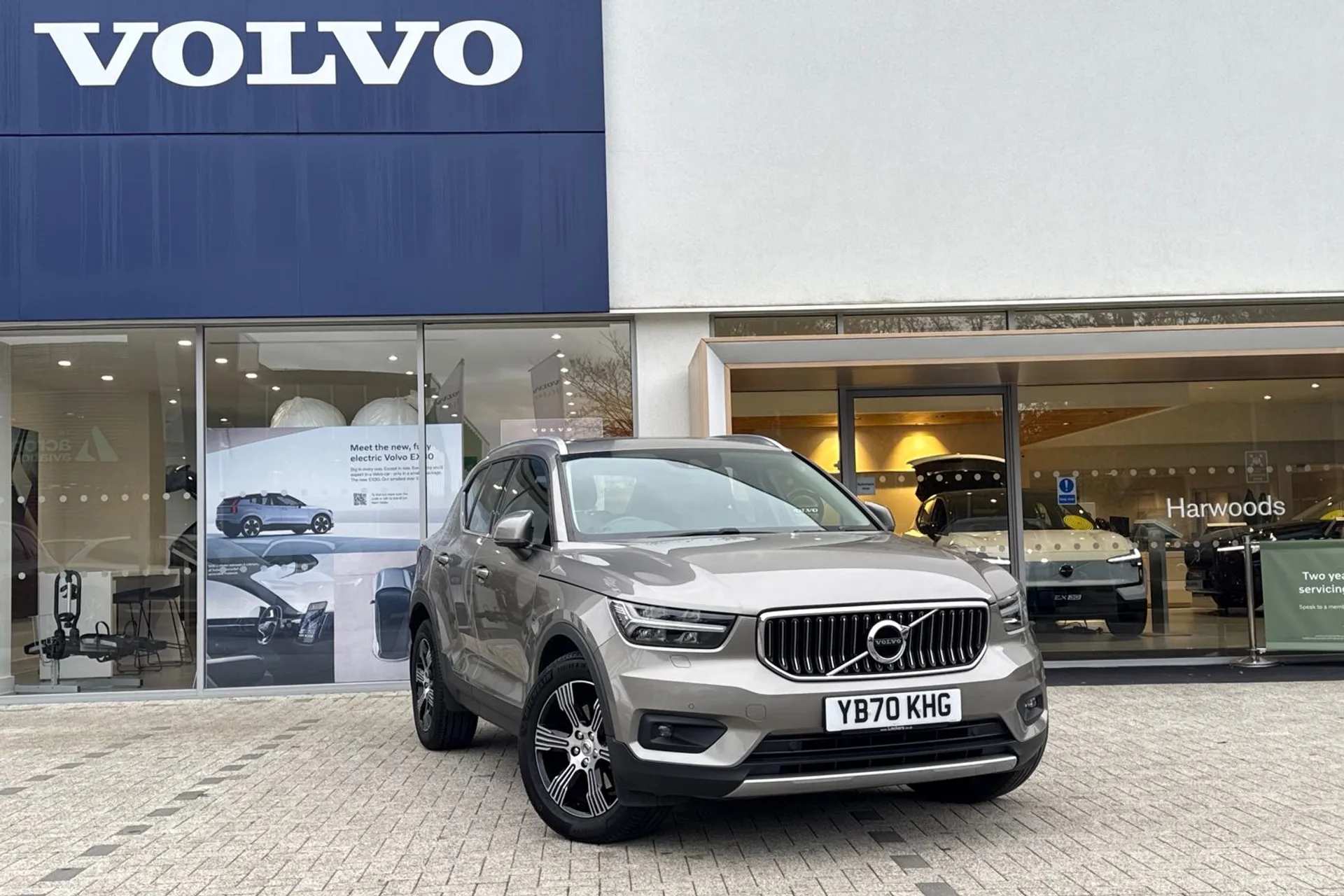 Volvo XC40 focused image