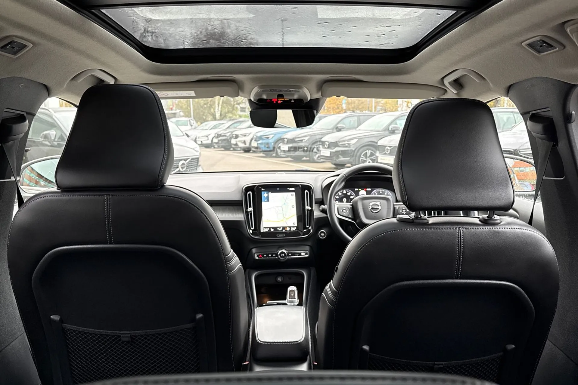 Volvo XC40 thumbnail image number 22