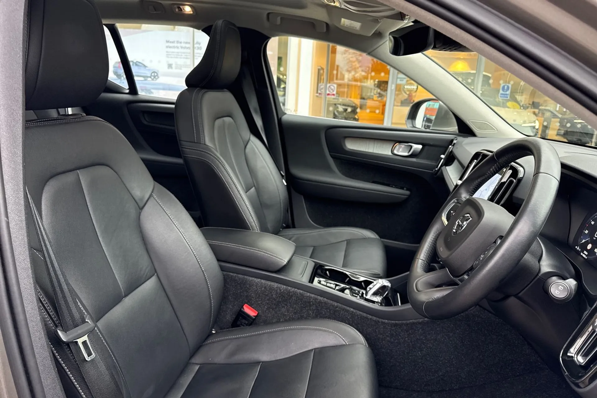 Volvo XC40 thumbnail image number 26