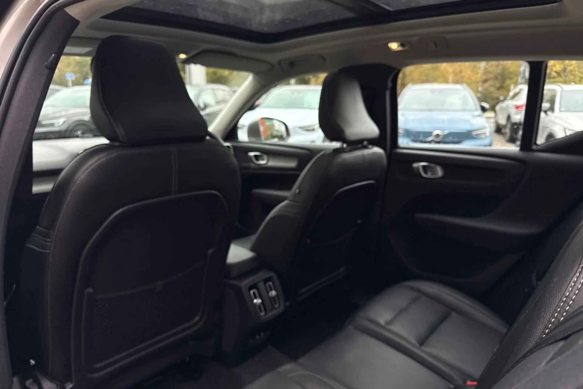 Volvo XC40 thumbnail image number 31