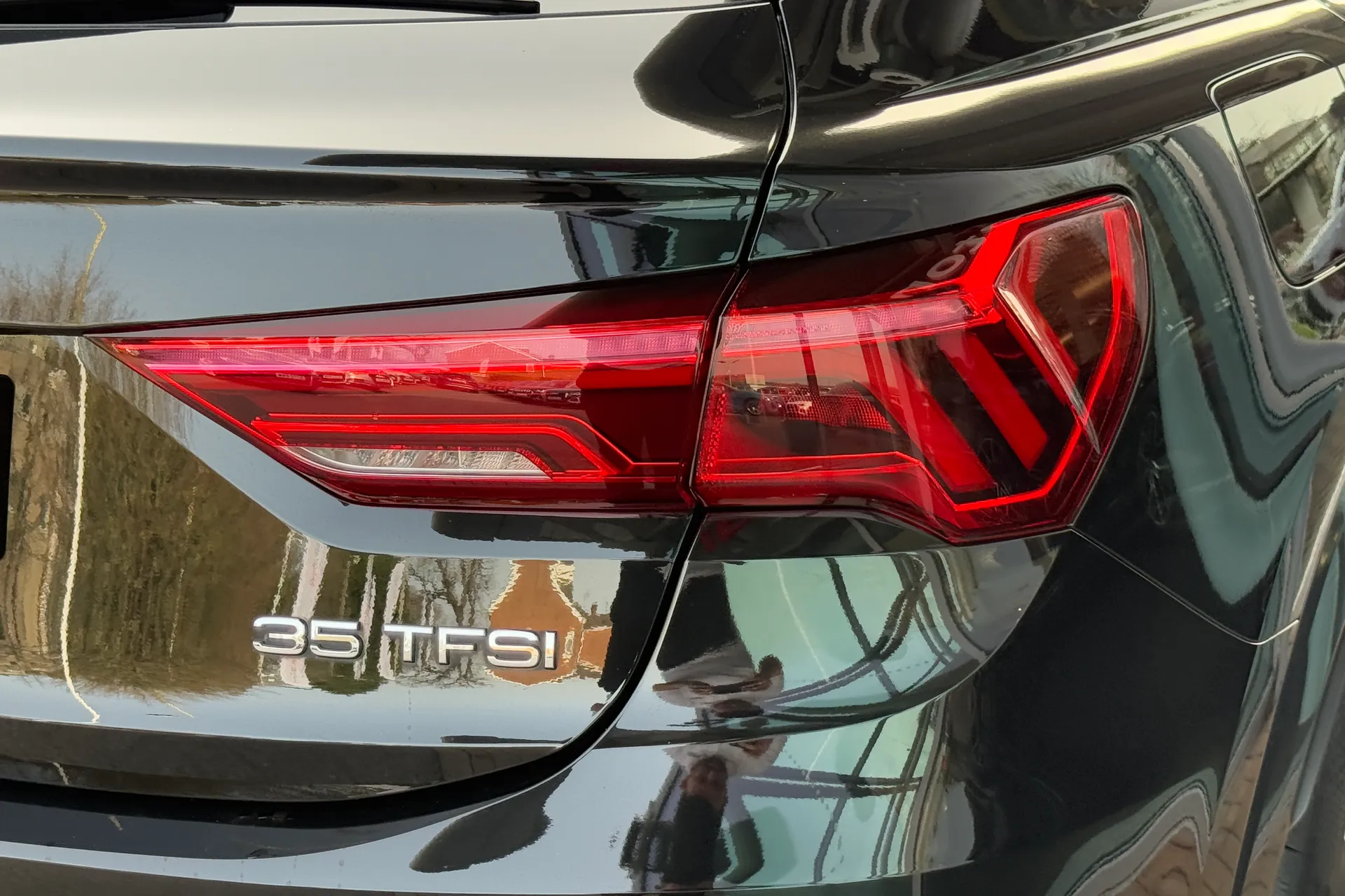 Audi Q3 thumbnail image number 44