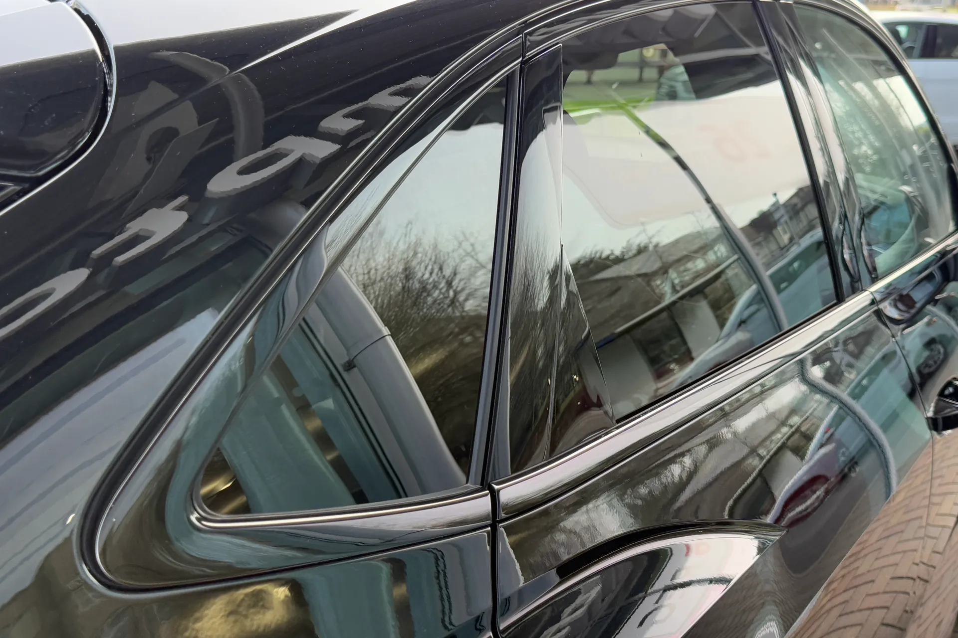 Audi Q3 thumbnail image number 35