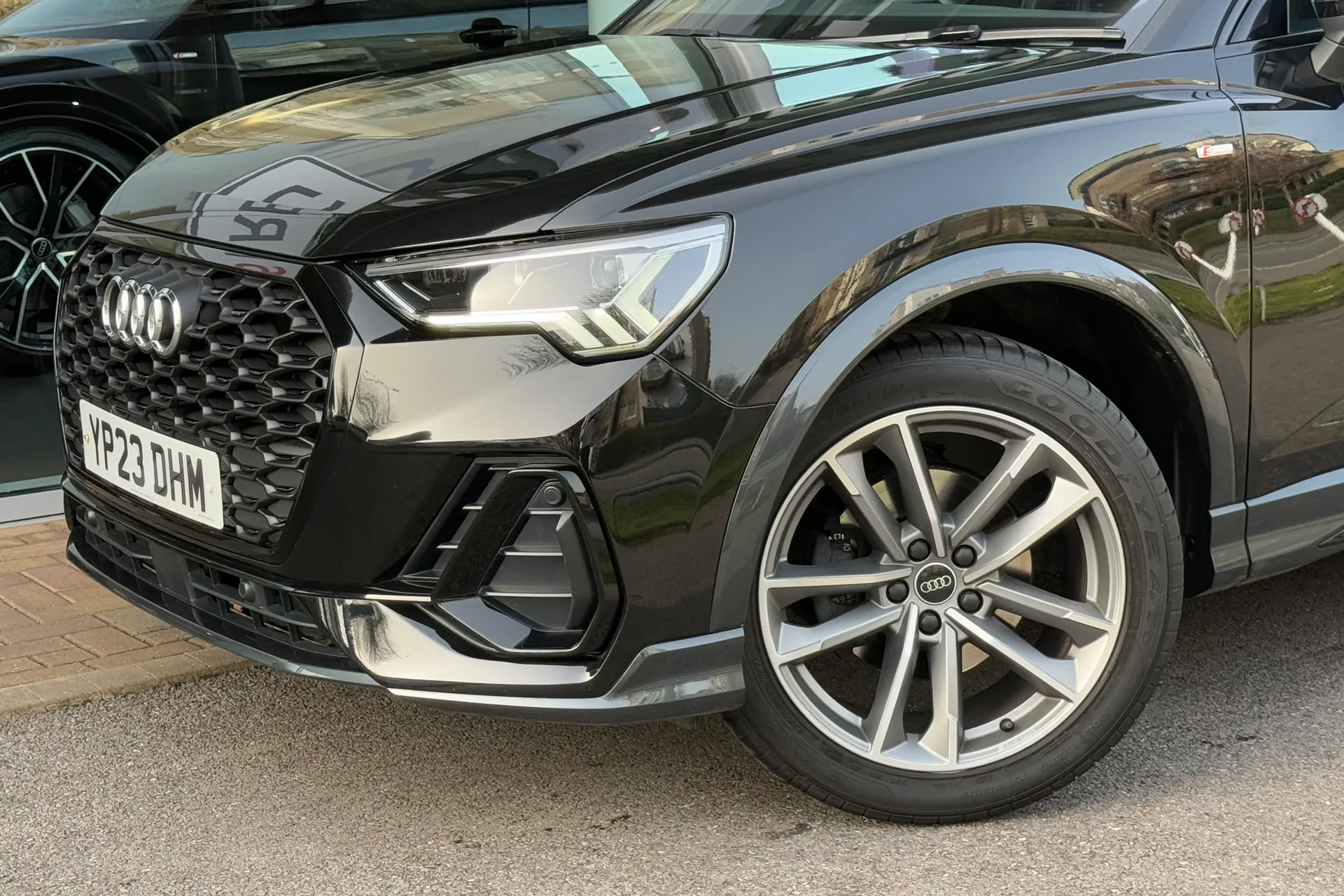 Audi Q3 thumbnail image number 56