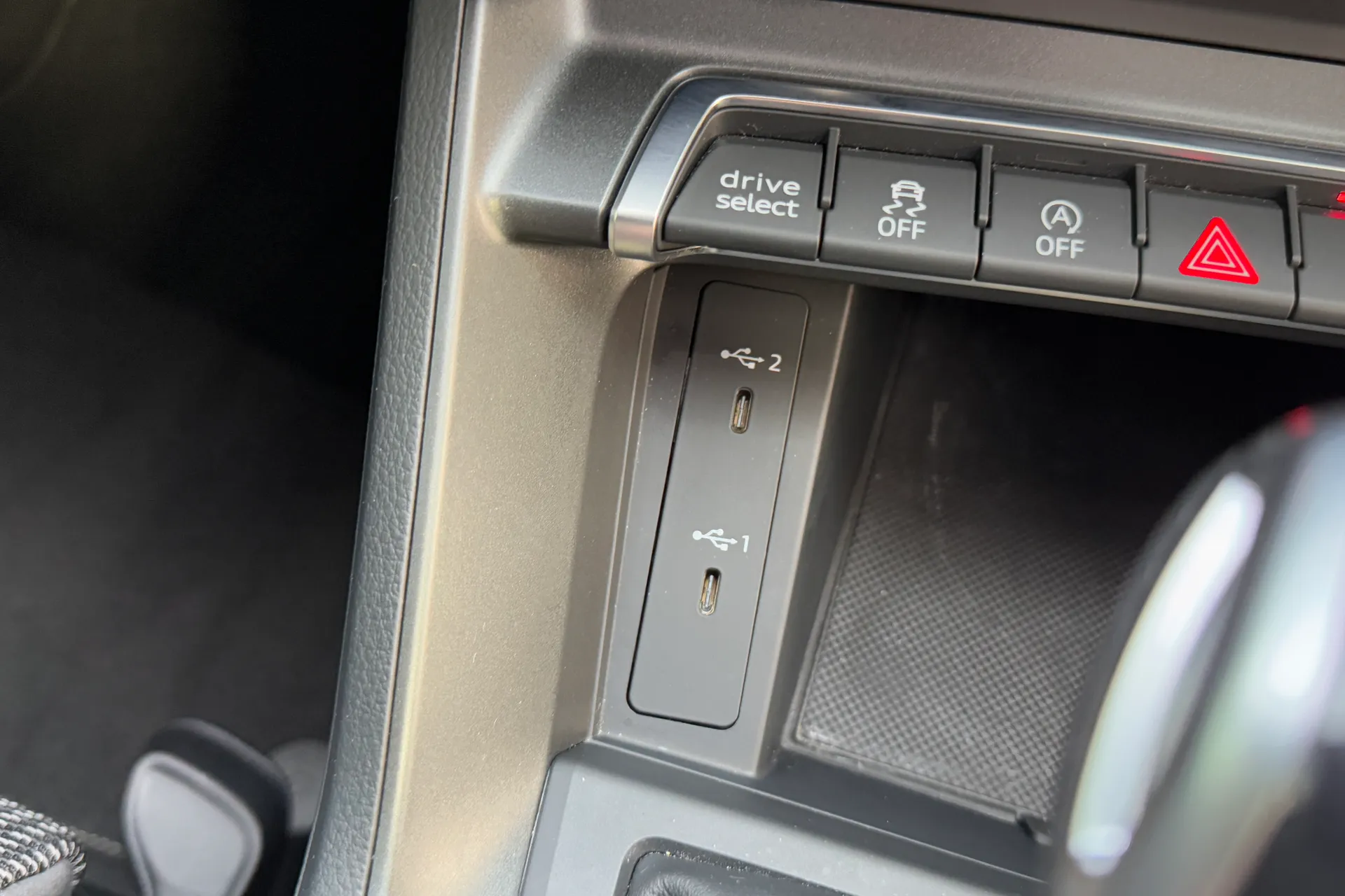 Audi Q3 thumbnail image number 61