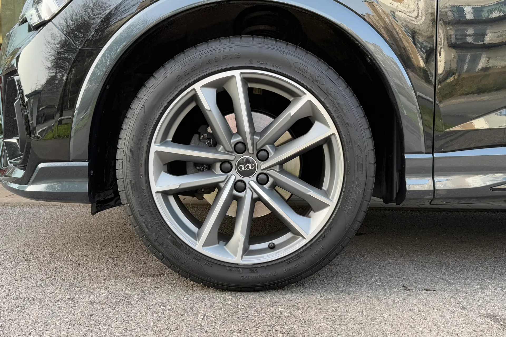 Audi Q3 thumbnail image number 11