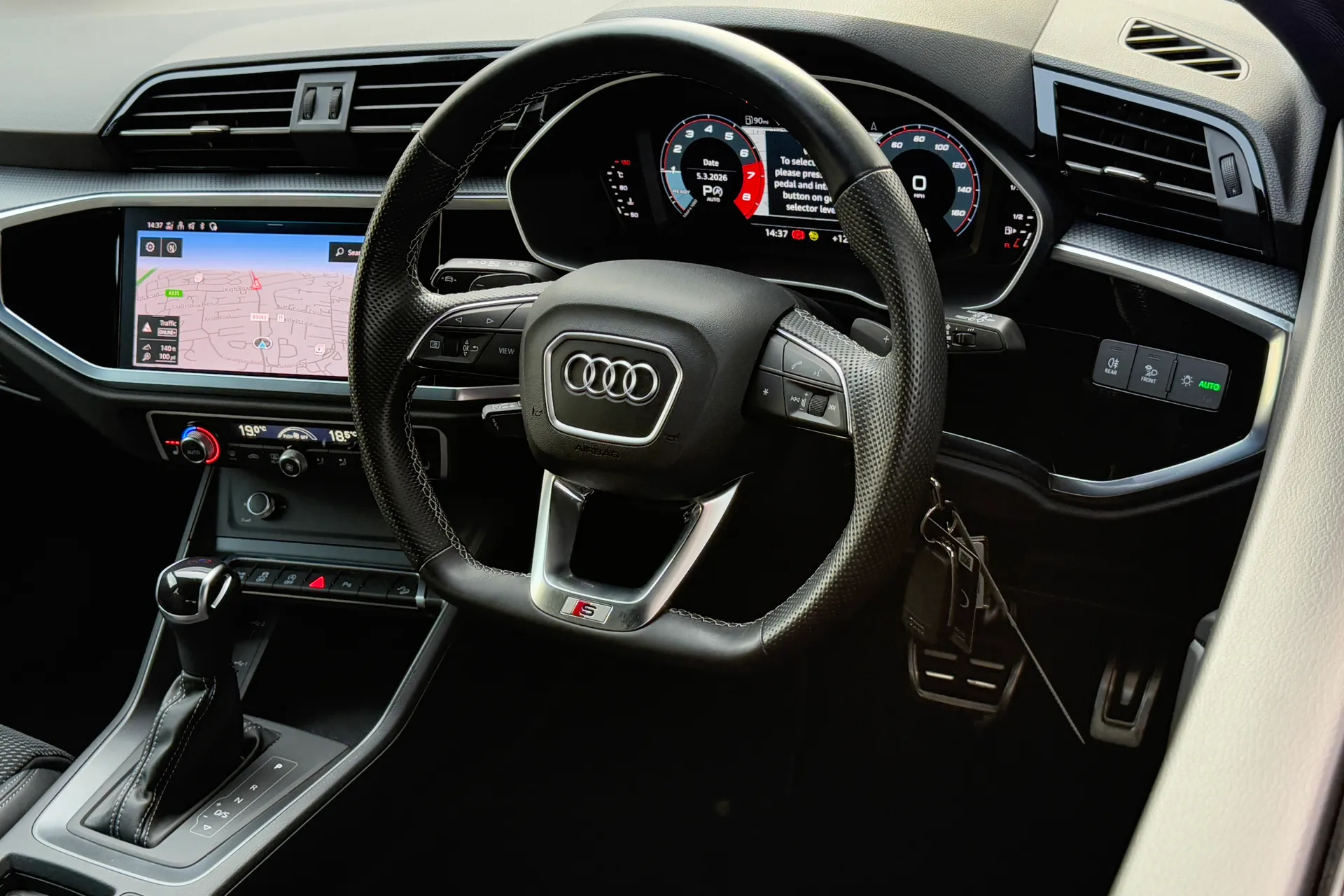 Audi Q3 thumbnail image number 34