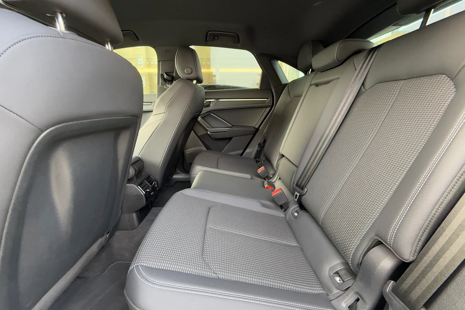 Audi Q3 thumbnail image number 49