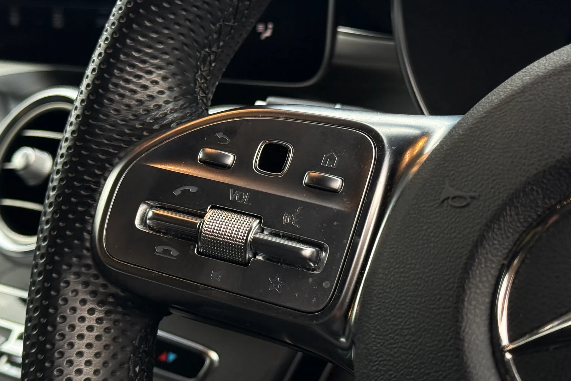 MERCEDES-BENZ GLC thumbnail image number 42