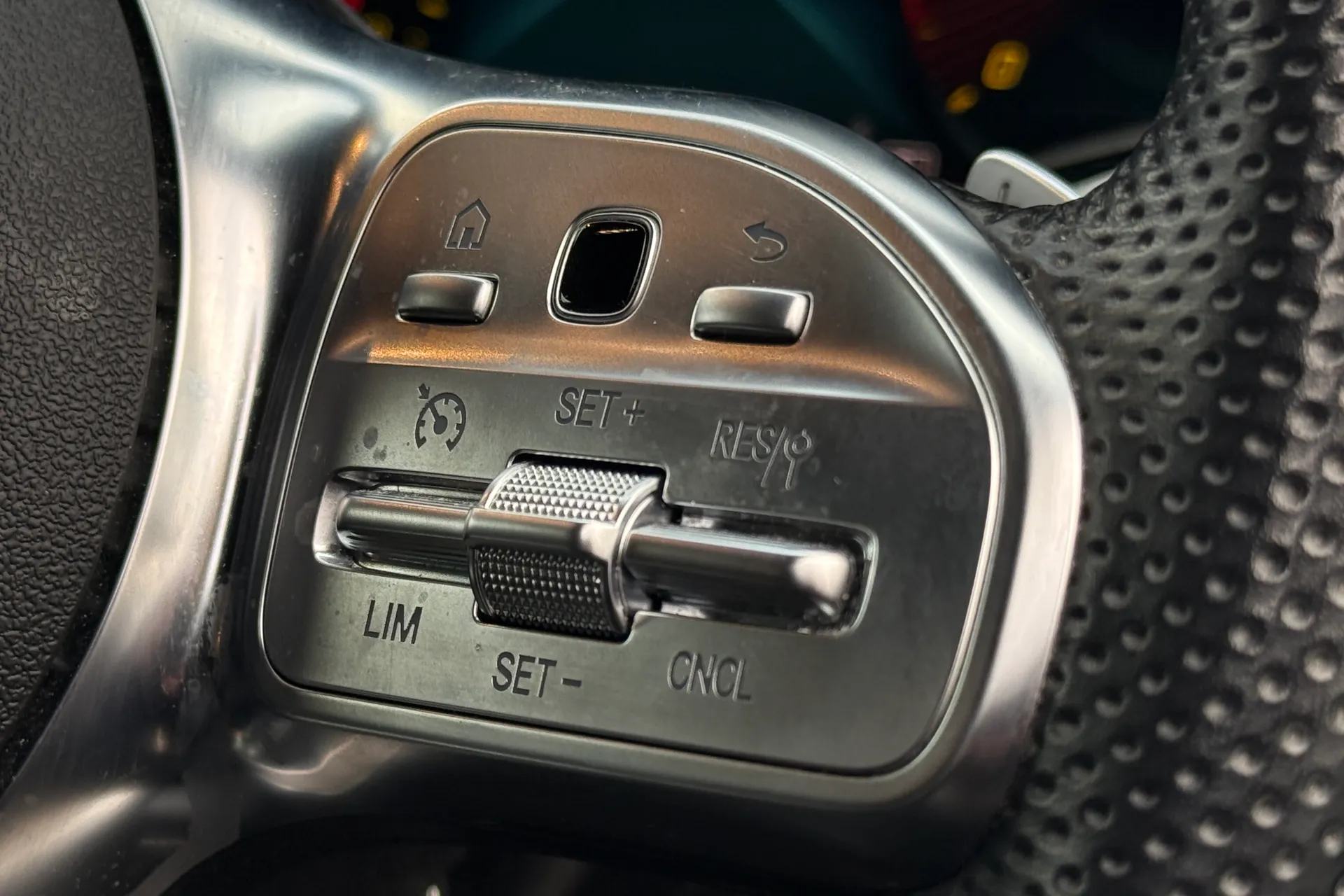 MERCEDES-BENZ GLC thumbnail image number 43