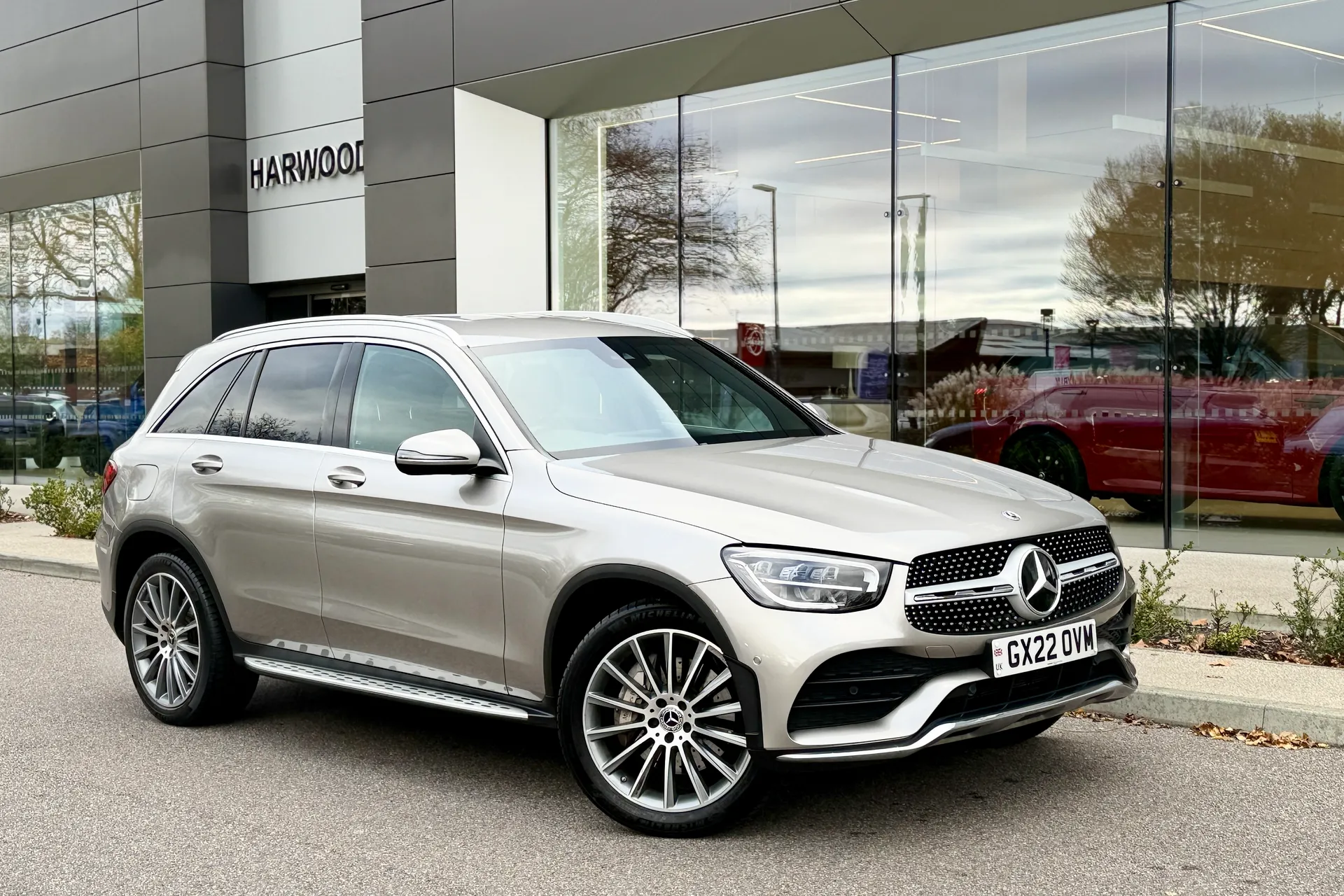 MERCEDES-BENZ GLC focused image