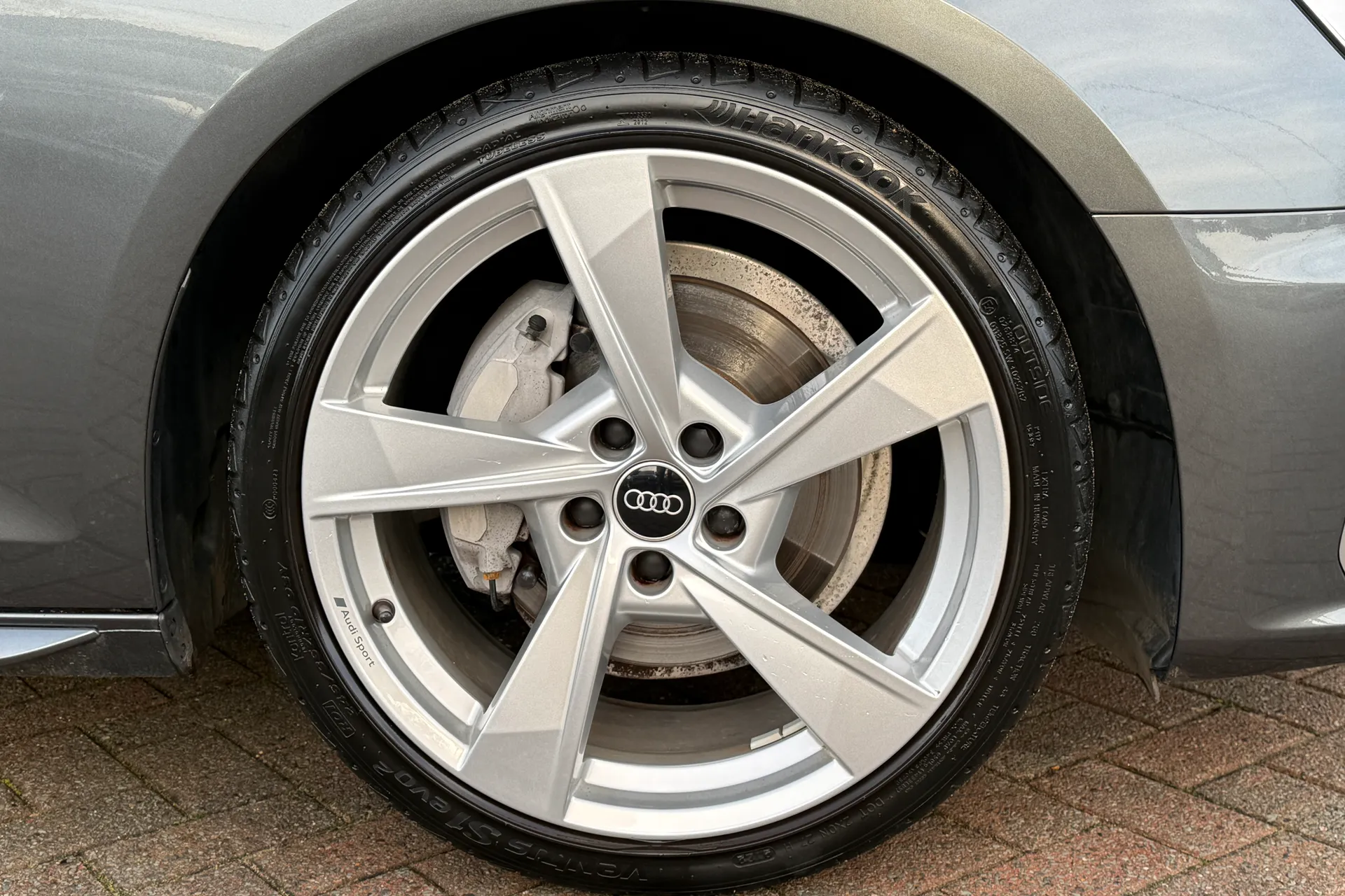 Audi A4 thumbnail image number 45