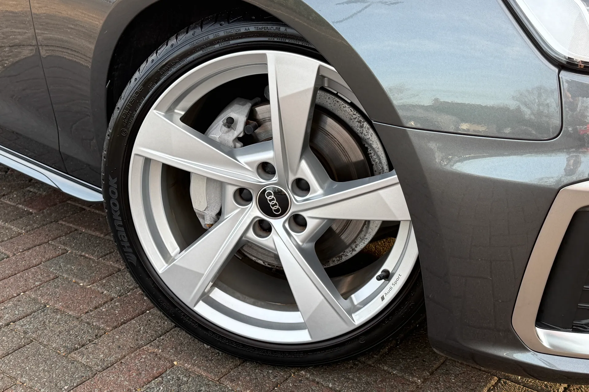 Audi A4 thumbnail image number 8