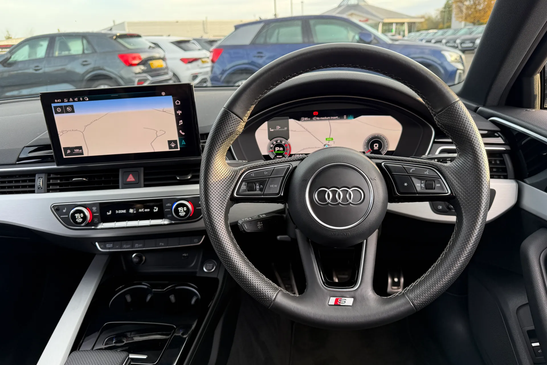 Audi A4 thumbnail image number 6