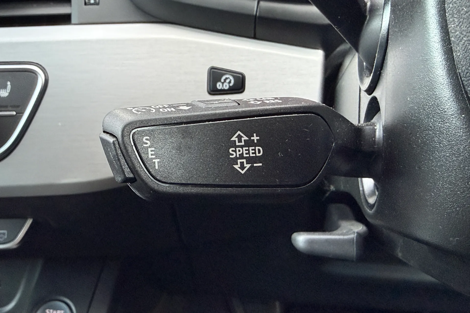 Audi A4 thumbnail image number 15