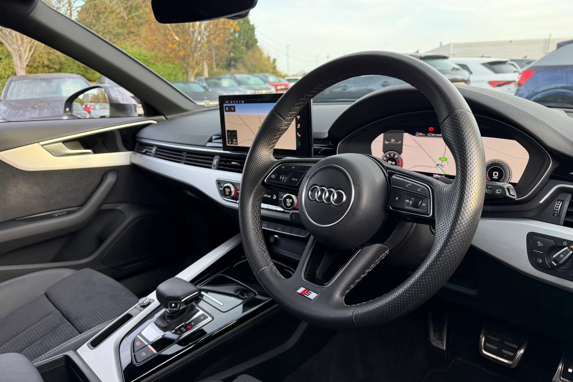 Audi A4 thumbnail image number 25