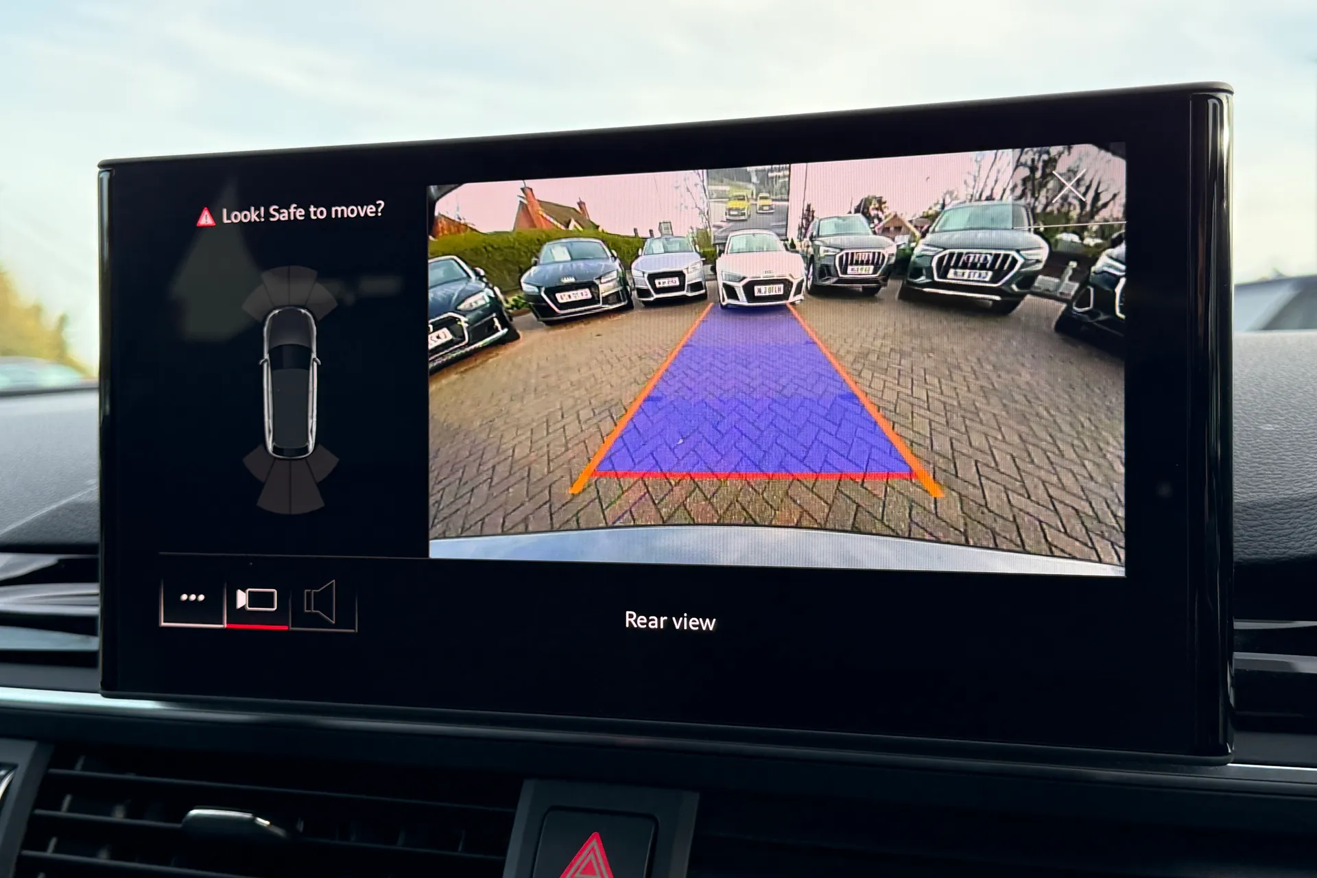 Audi A4 thumbnail image number 4