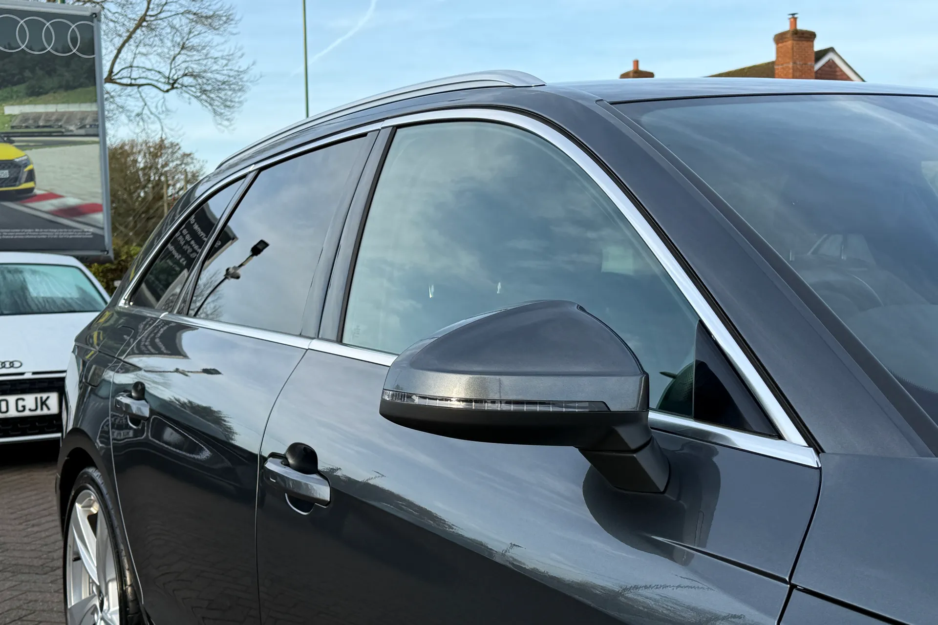 Audi A4 thumbnail image number 46