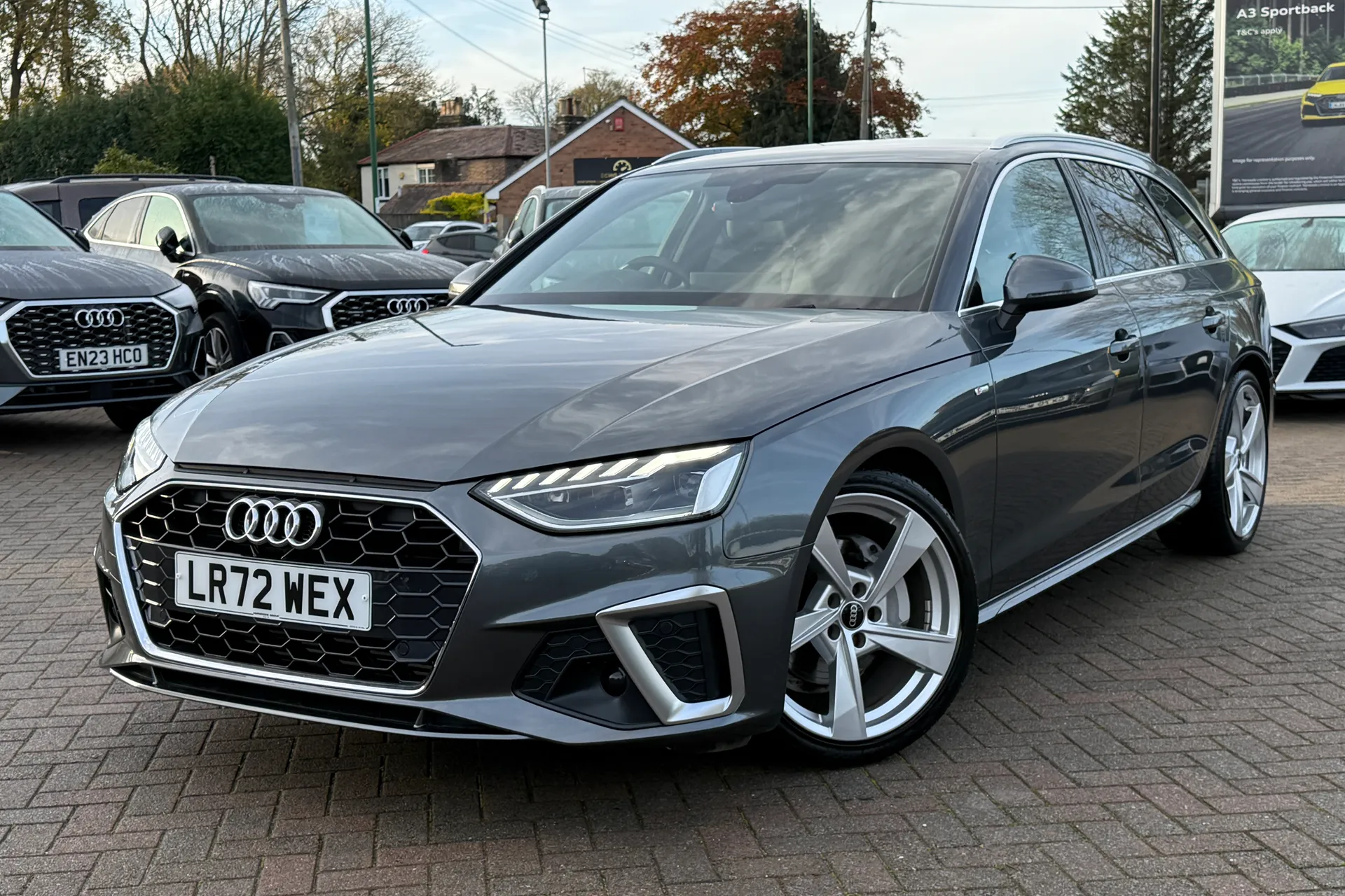 Audi A4 thumbnail image number 23