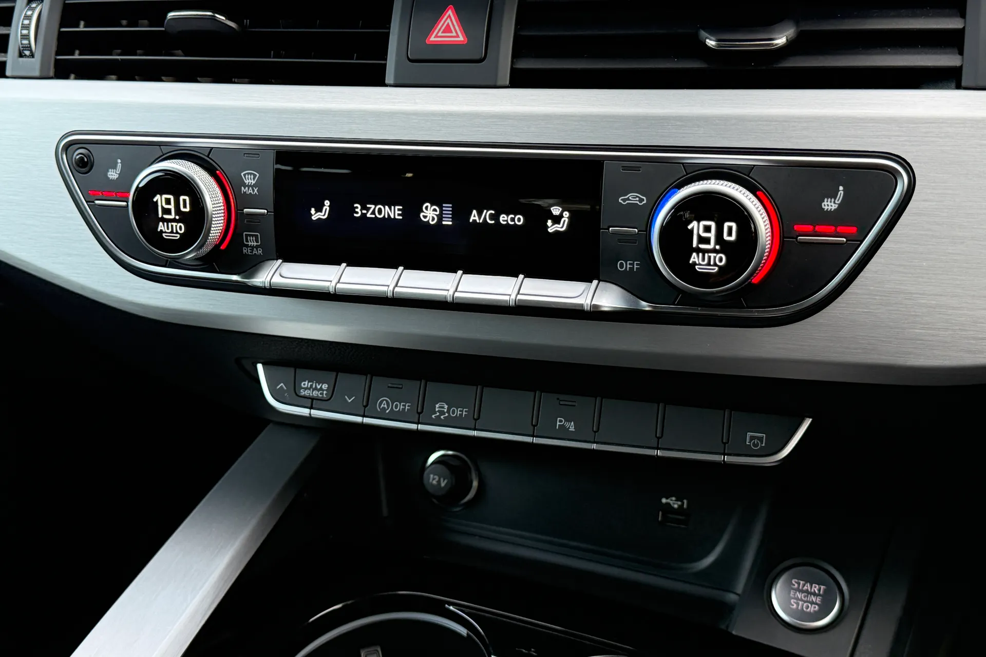 Audi A4 thumbnail image number 14