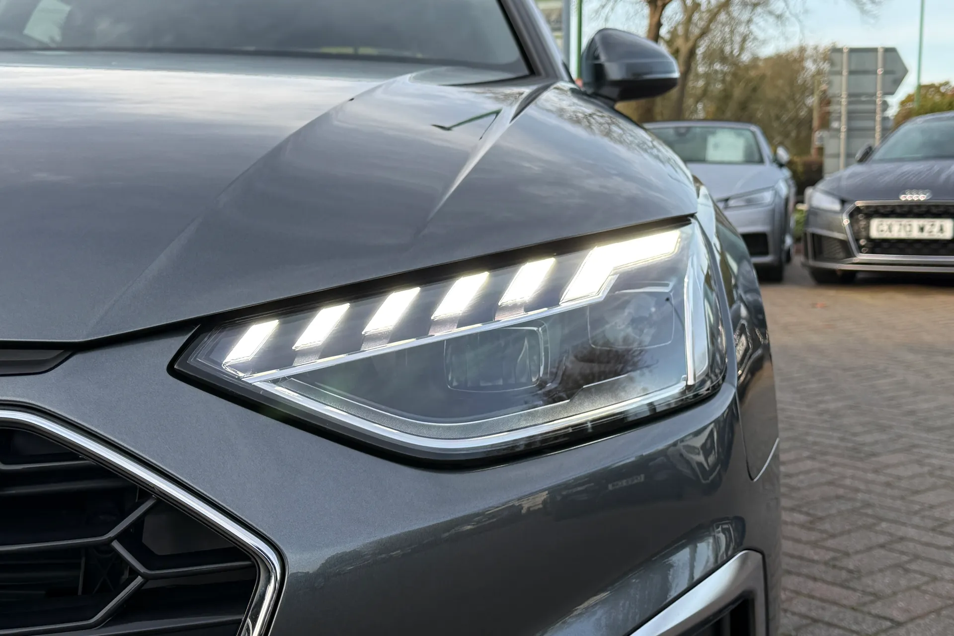 Audi A4 thumbnail image number 51