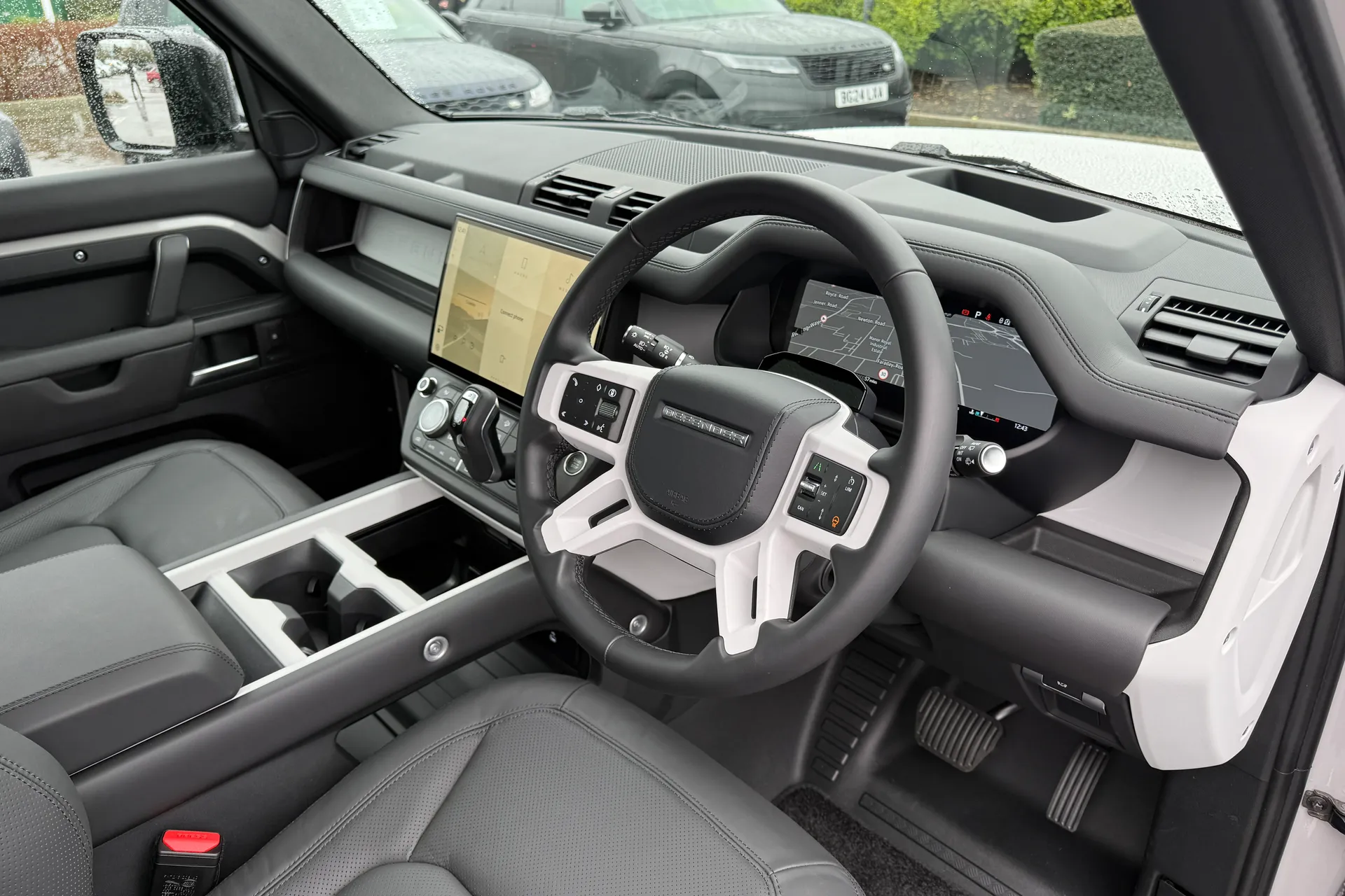 LAND ROVER DEFENDER thumbnail image number 36