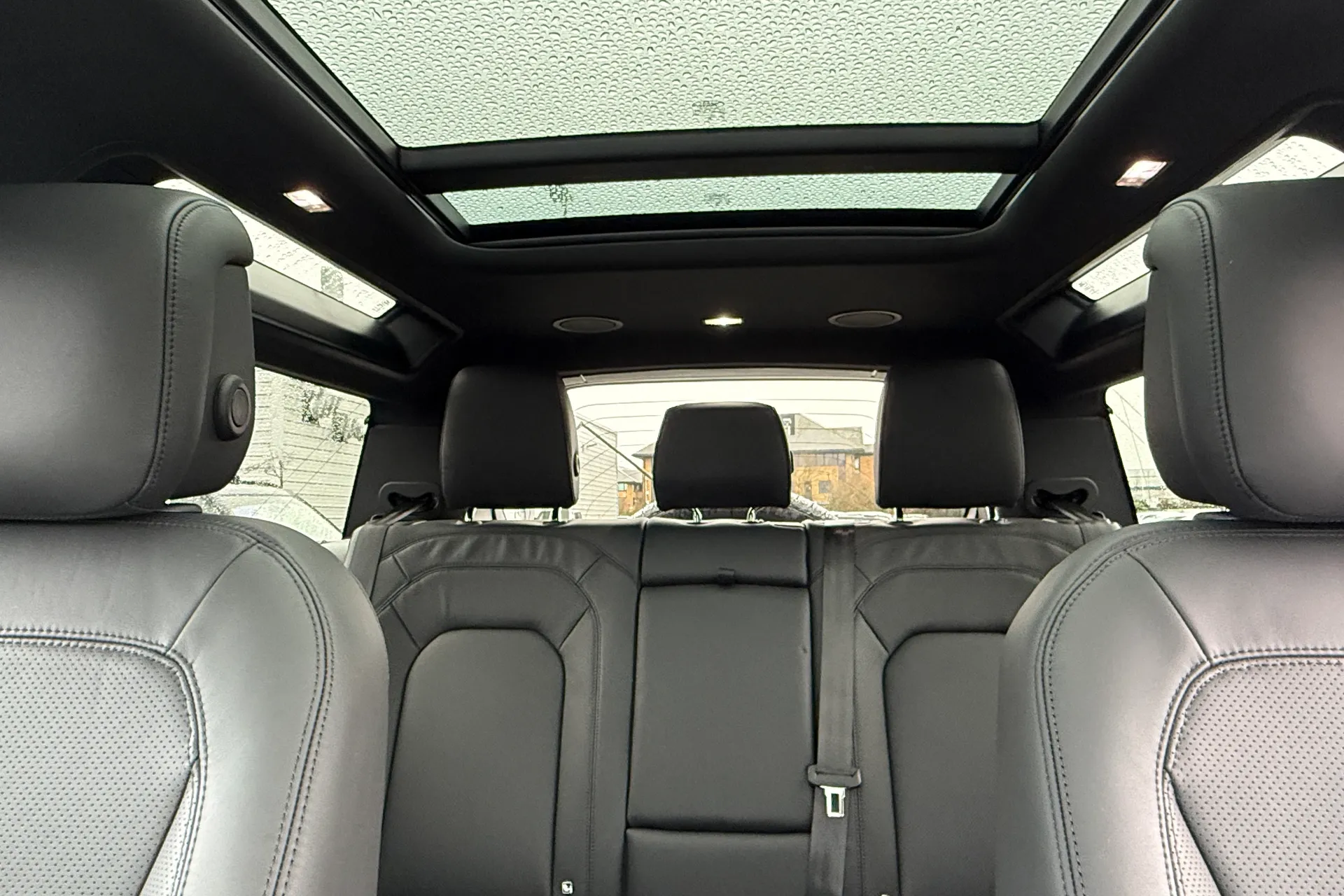 LAND ROVER DEFENDER thumbnail image number 33