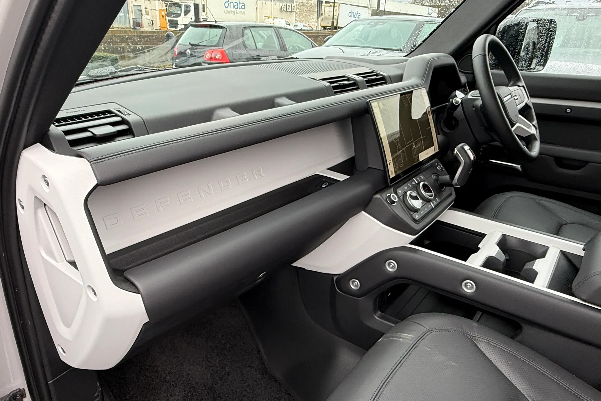 LAND ROVER DEFENDER thumbnail image number 37