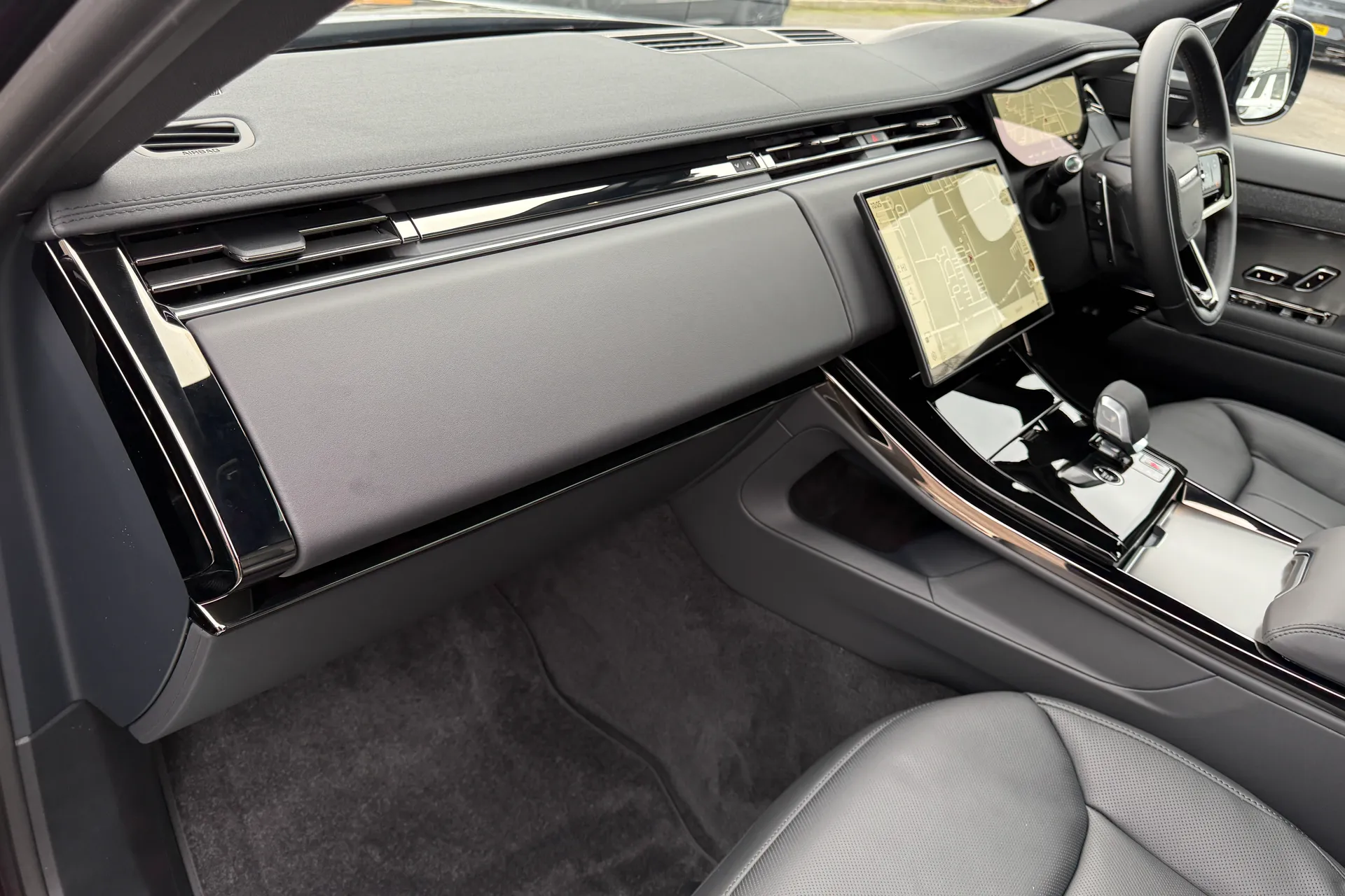 LAND ROVER RANGE ROVER SPORT thumbnail image number 37