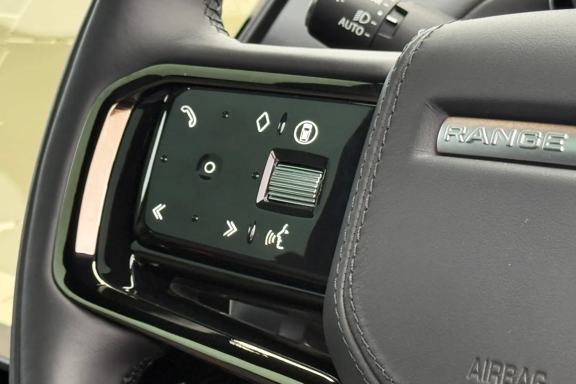 LAND ROVER RANGE ROVER SPORT thumbnail image number 40