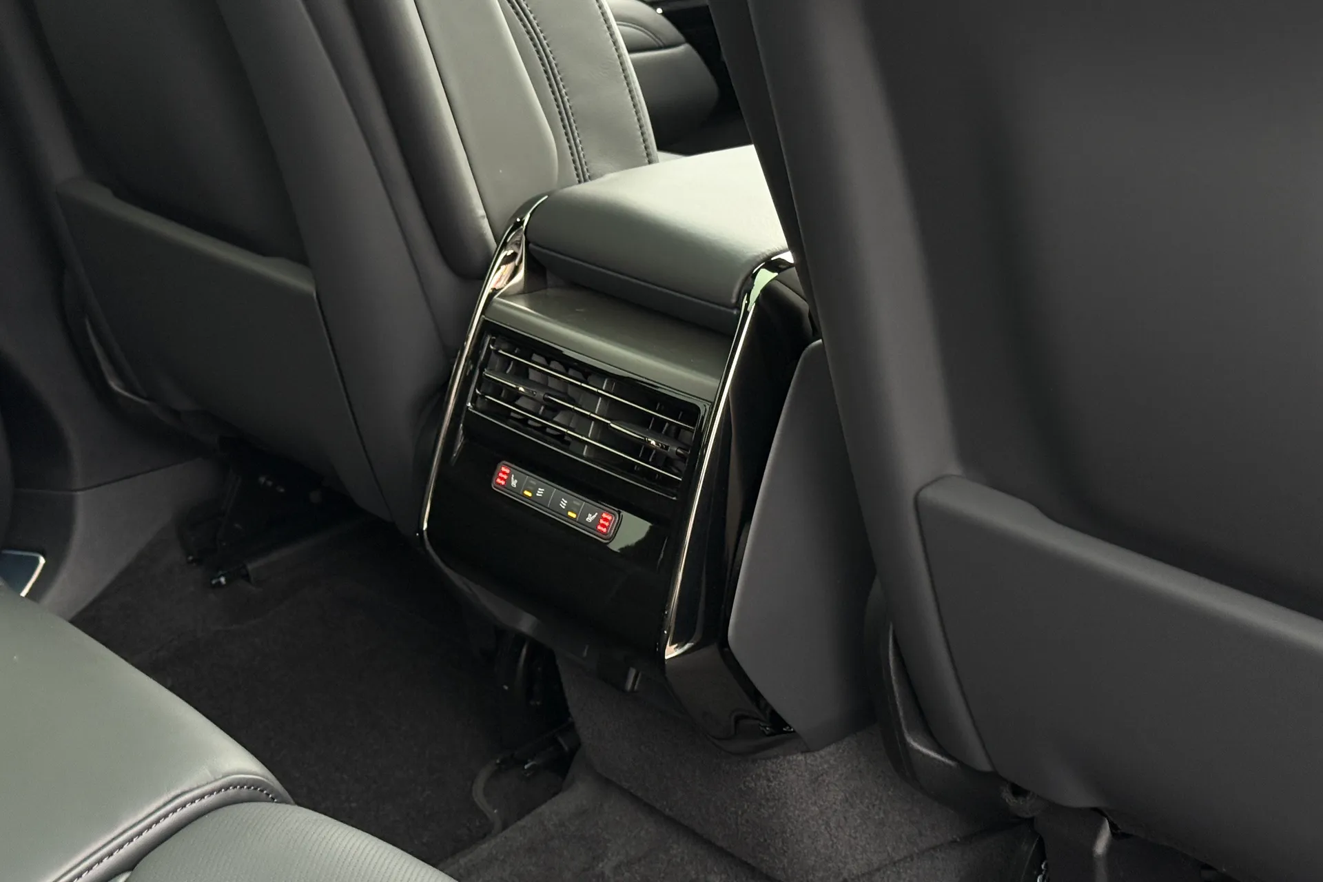 LAND ROVER RANGE ROVER SPORT thumbnail image number 32