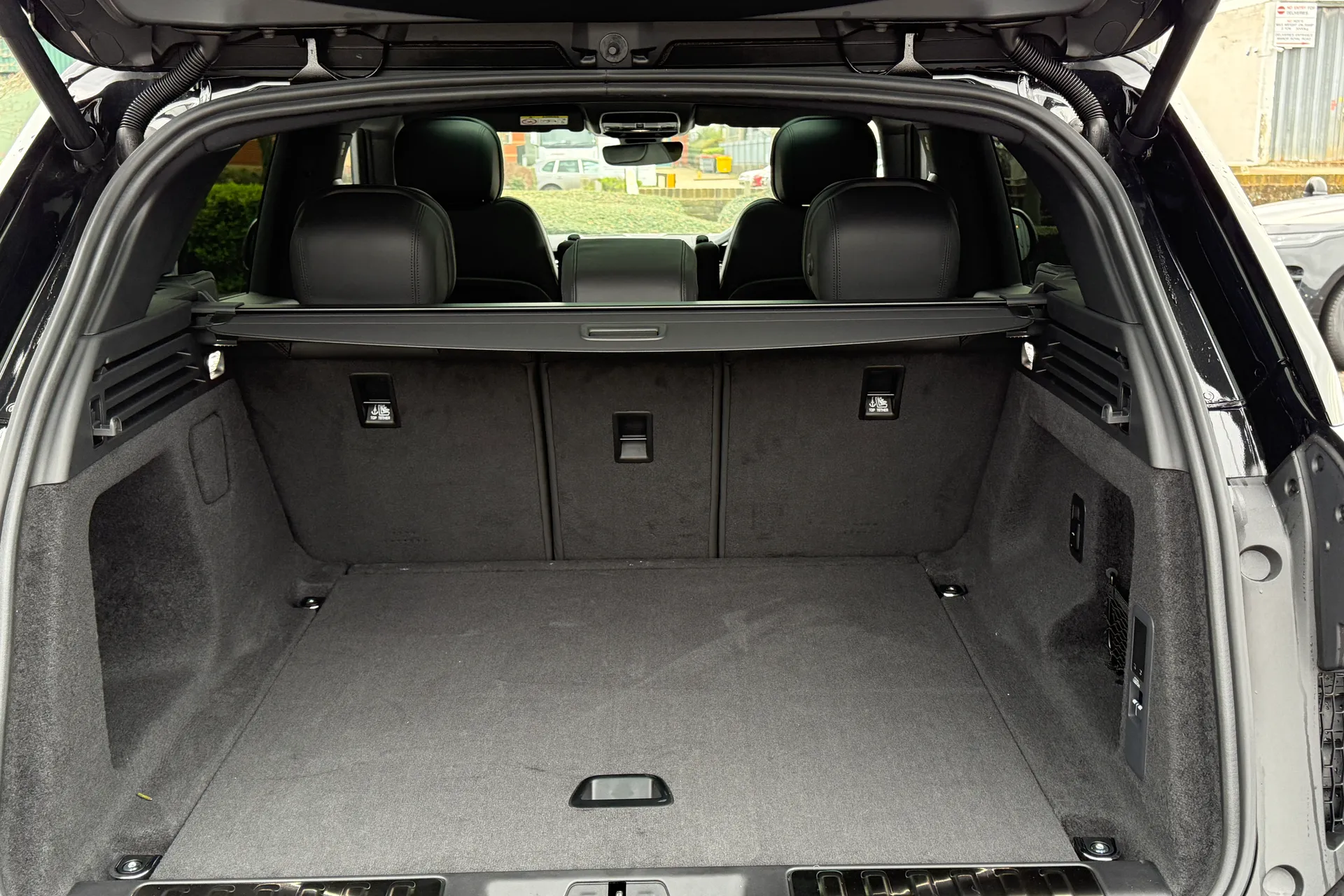 LAND ROVER RANGE ROVER SPORT thumbnail image number 24