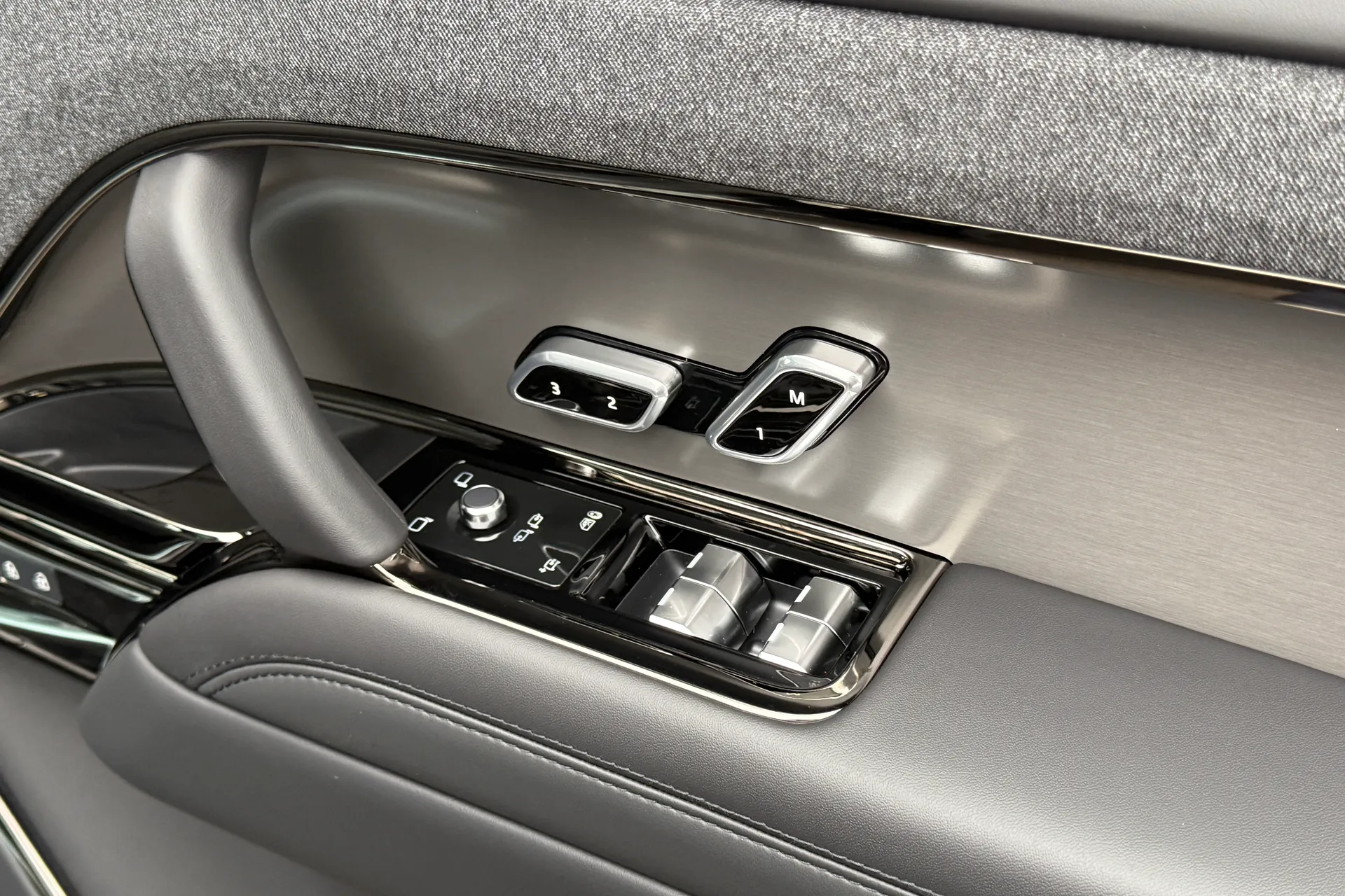 LAND ROVER RANGE ROVER SPORT thumbnail image number 44