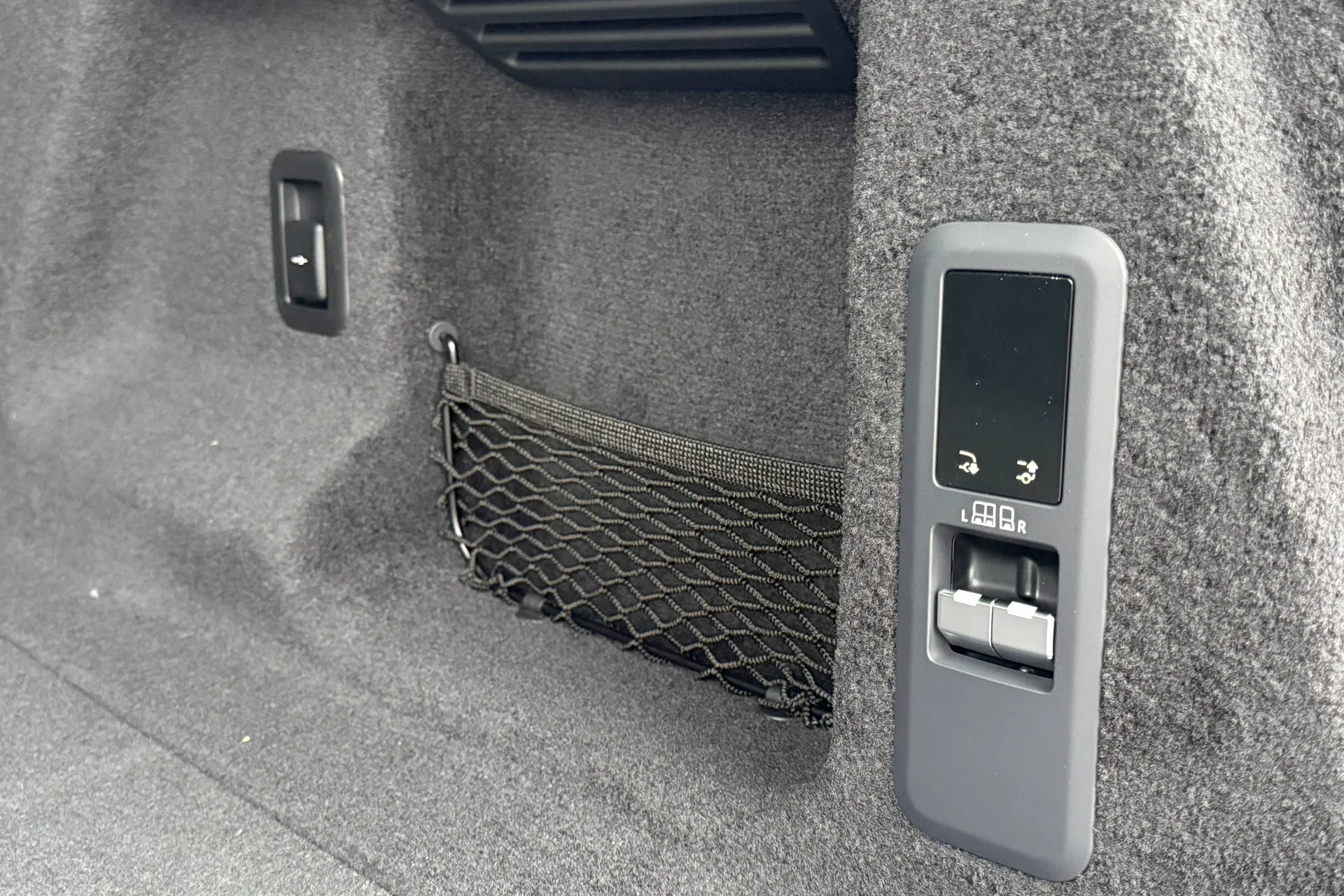 LAND ROVER RANGE ROVER SPORT thumbnail image number 26