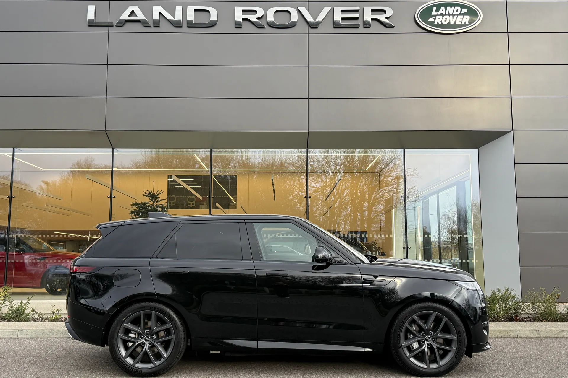 LAND ROVER RANGE ROVER SPORT thumbnail image number 2