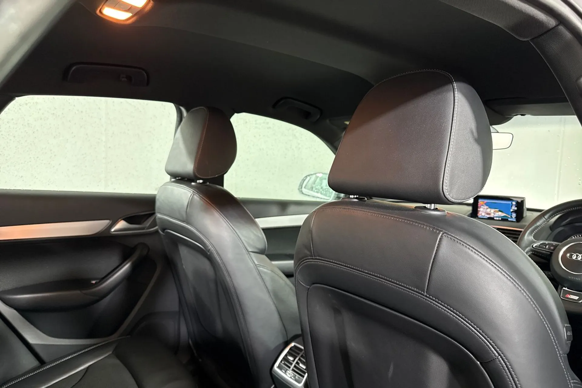 Audi Q3 thumbnail image number 24