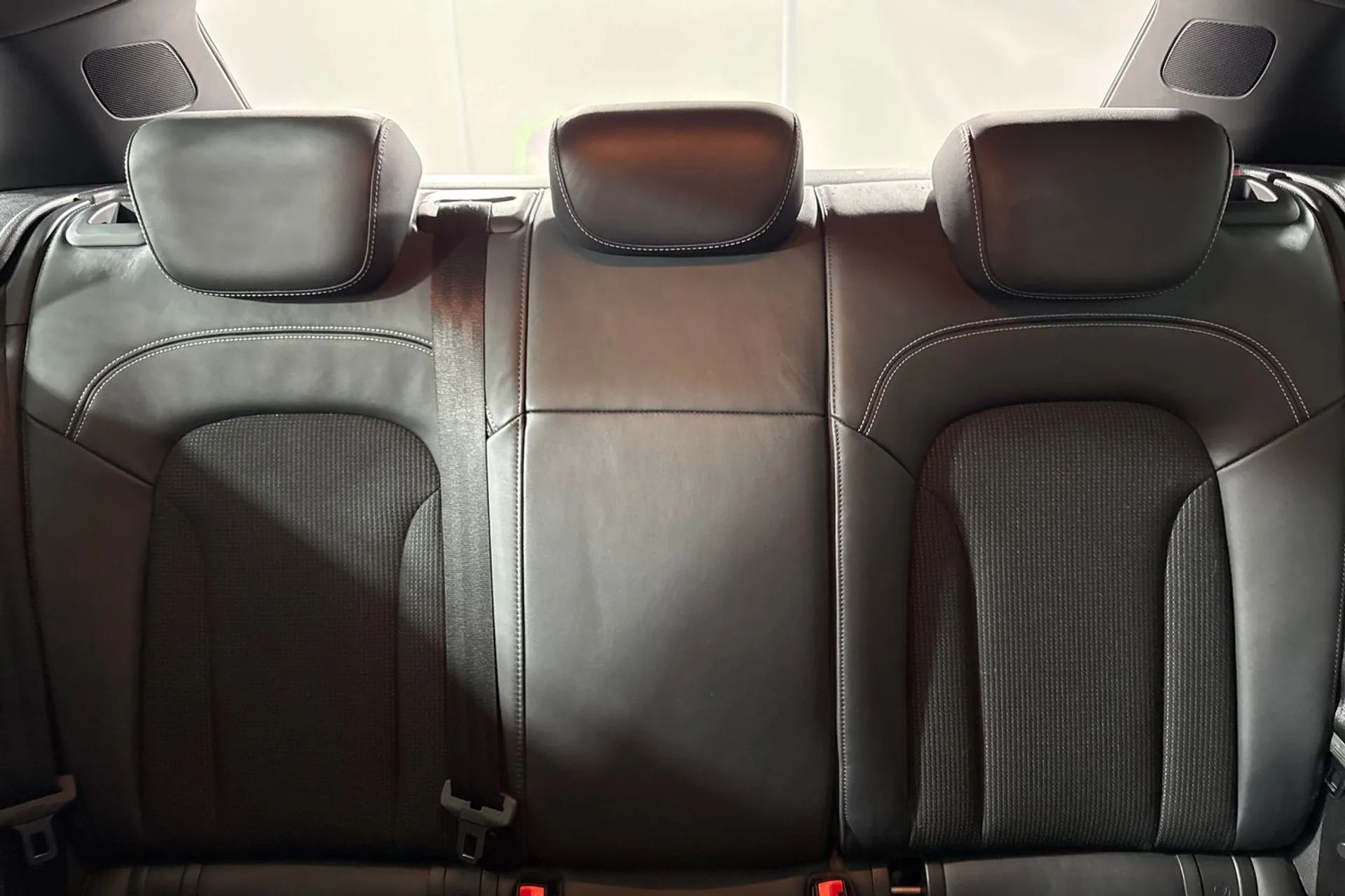 Audi Q3 thumbnail image number 37