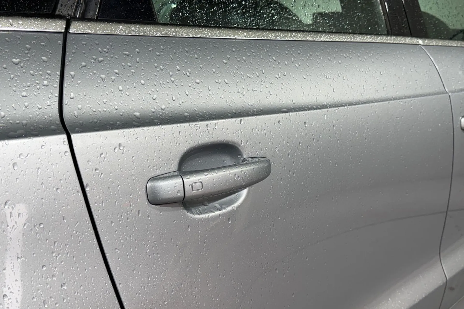 Audi Q3 thumbnail image number 15