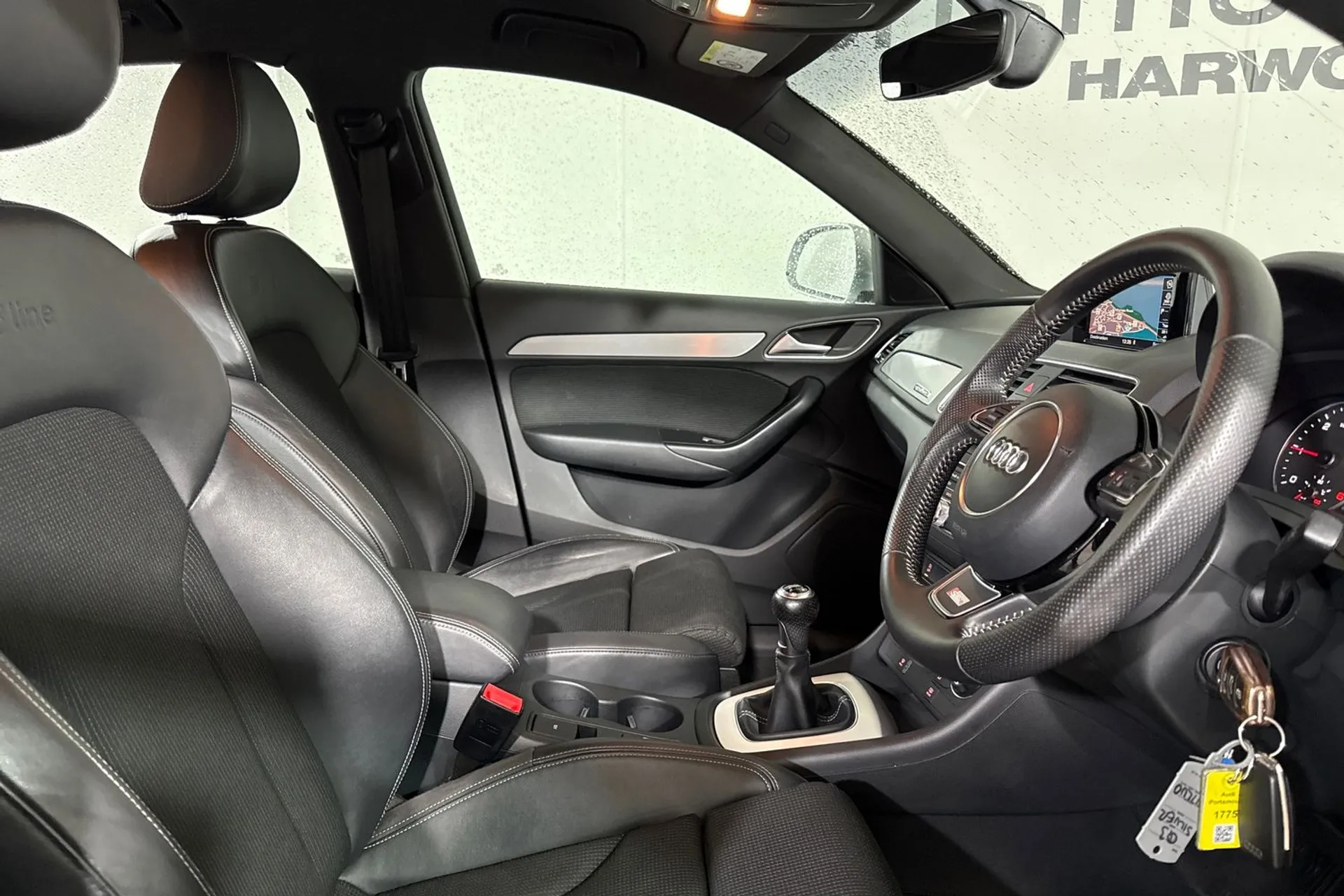 Audi Q3 thumbnail image number 28