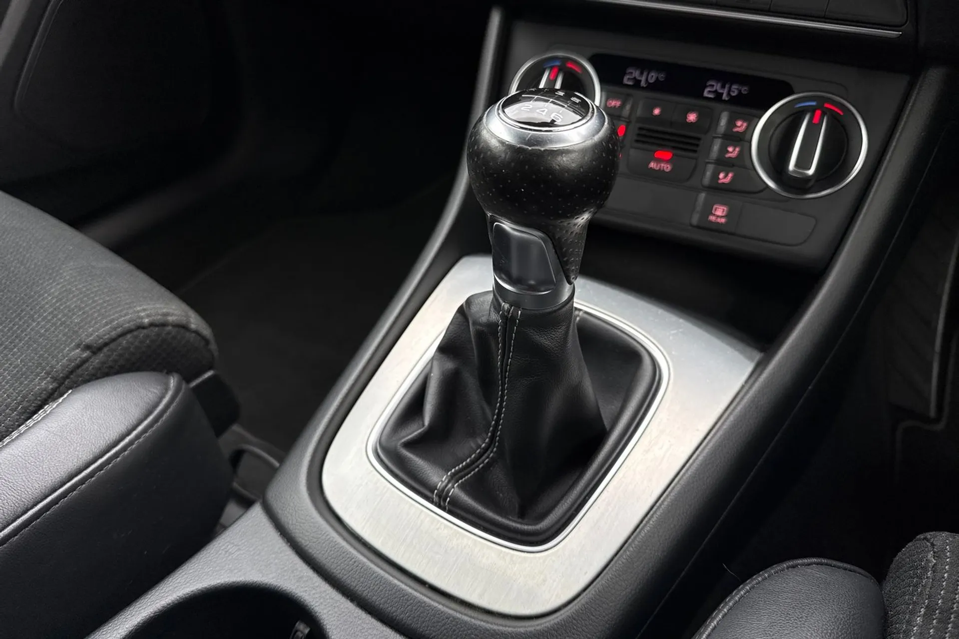 Audi Q3 thumbnail image number 27