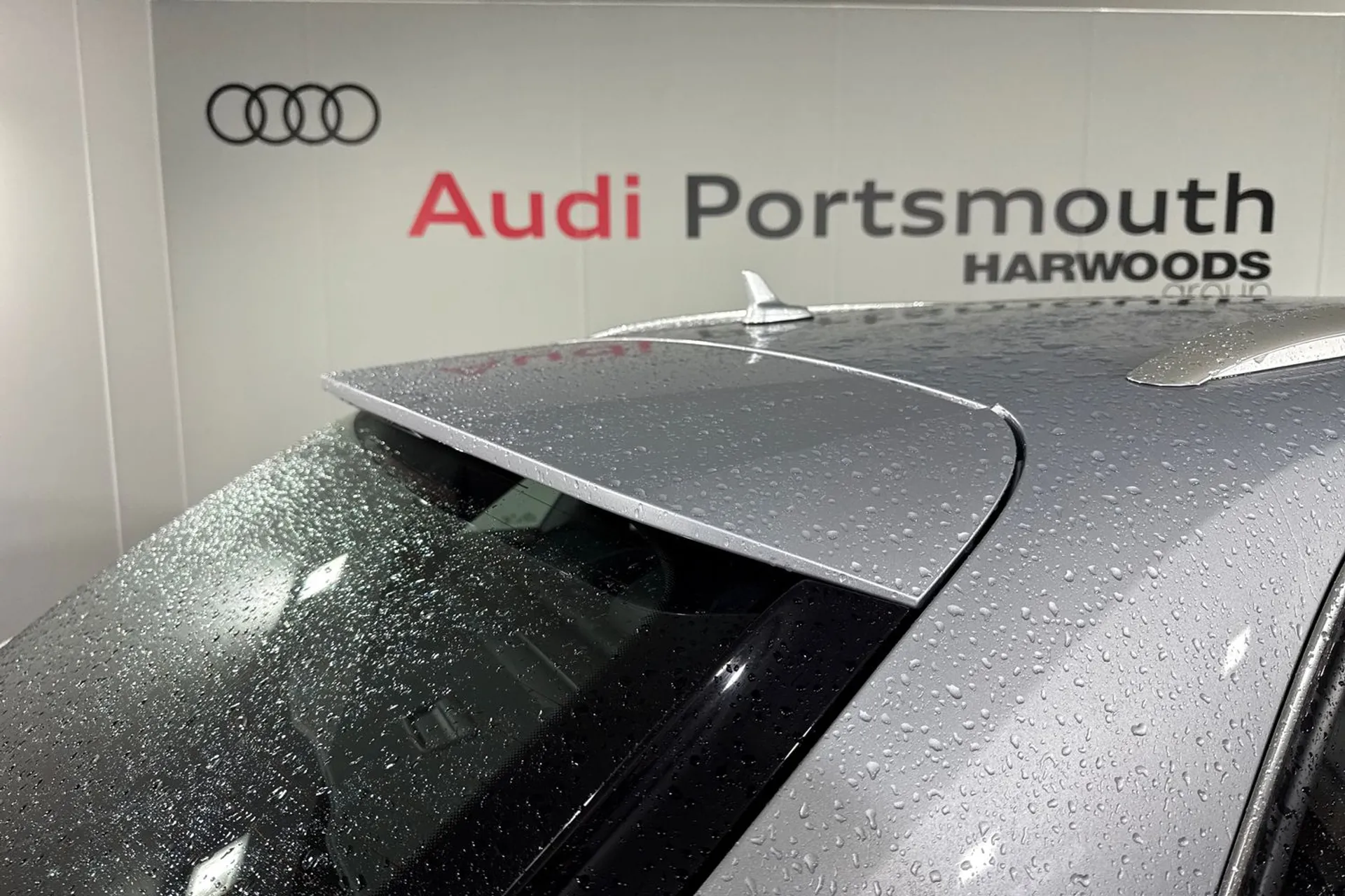 Audi Q3 thumbnail image number 14